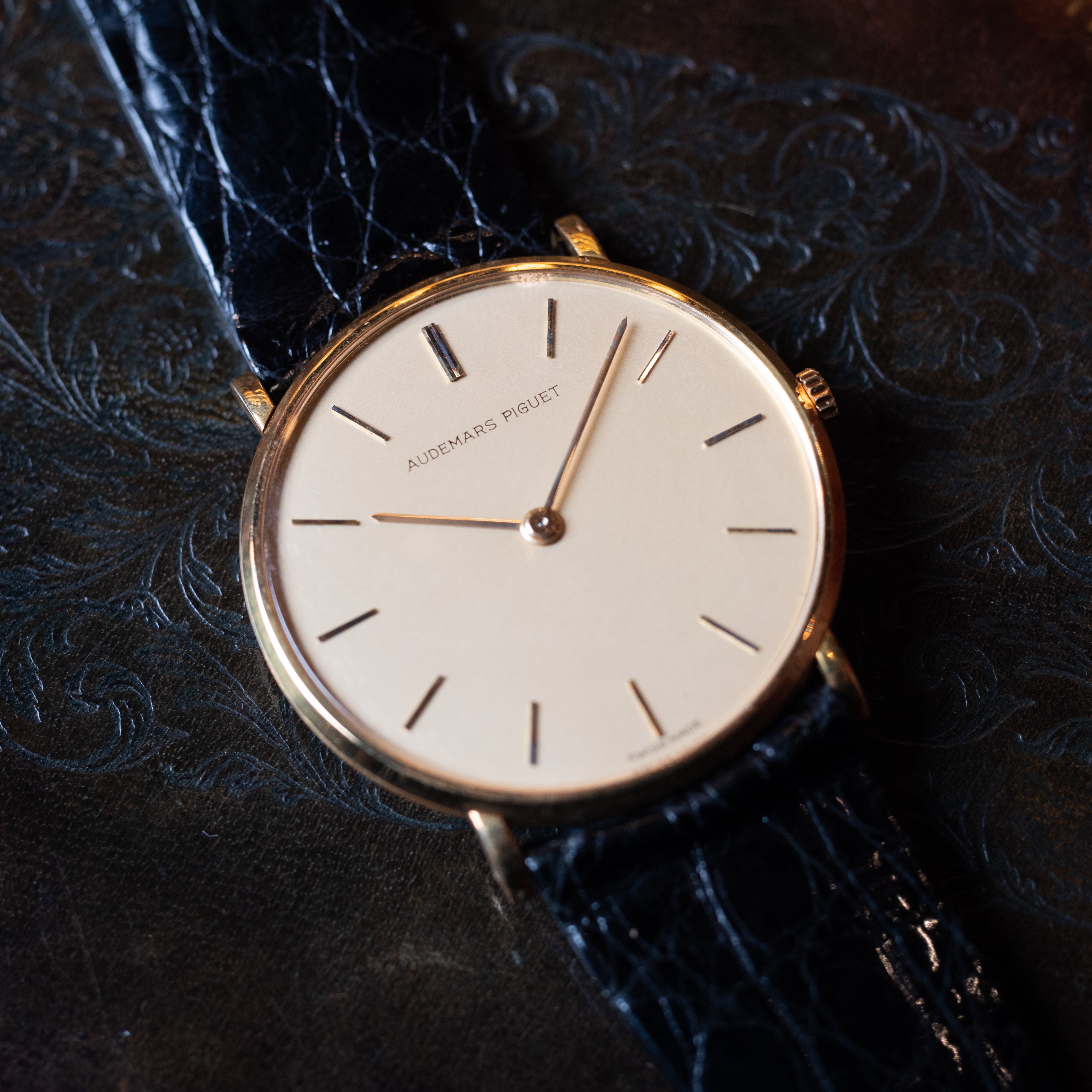 オーデマ・ピゲ ウルトラスリム18KYG 1980～86年製 Cal.2003 箱ギャラ