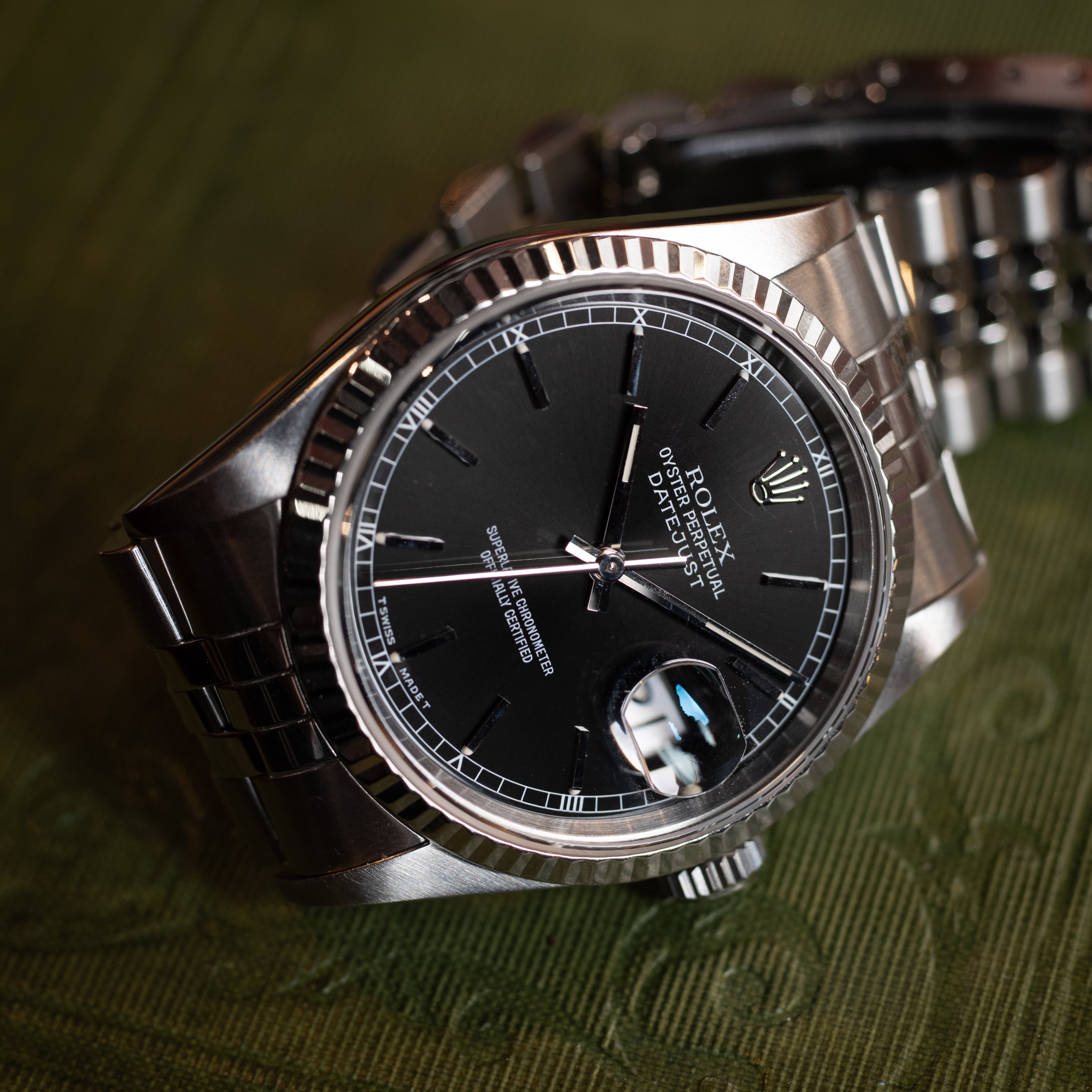 ロレックス デイトジャスト 1996年製 Ref.16234 ブラックダイヤル 箱、ギャラ、国際サービス保証書付き