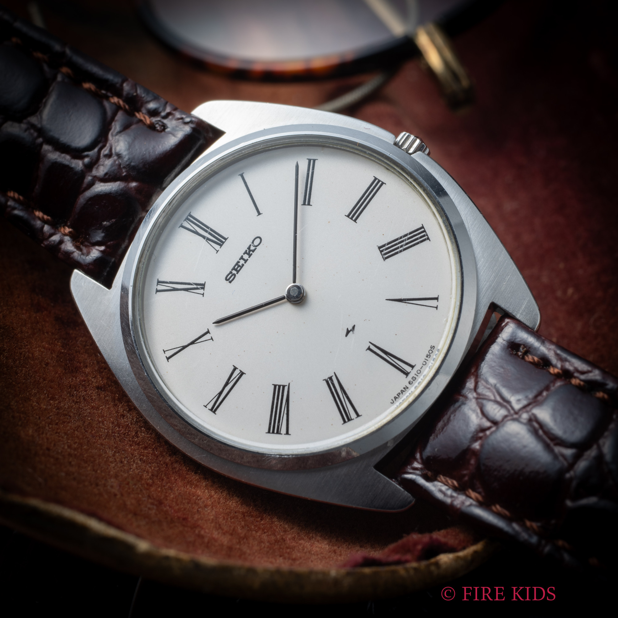 セイコー　シャリオ　U.T.D　1975年製　薄型手巻き　ローマンインデックス