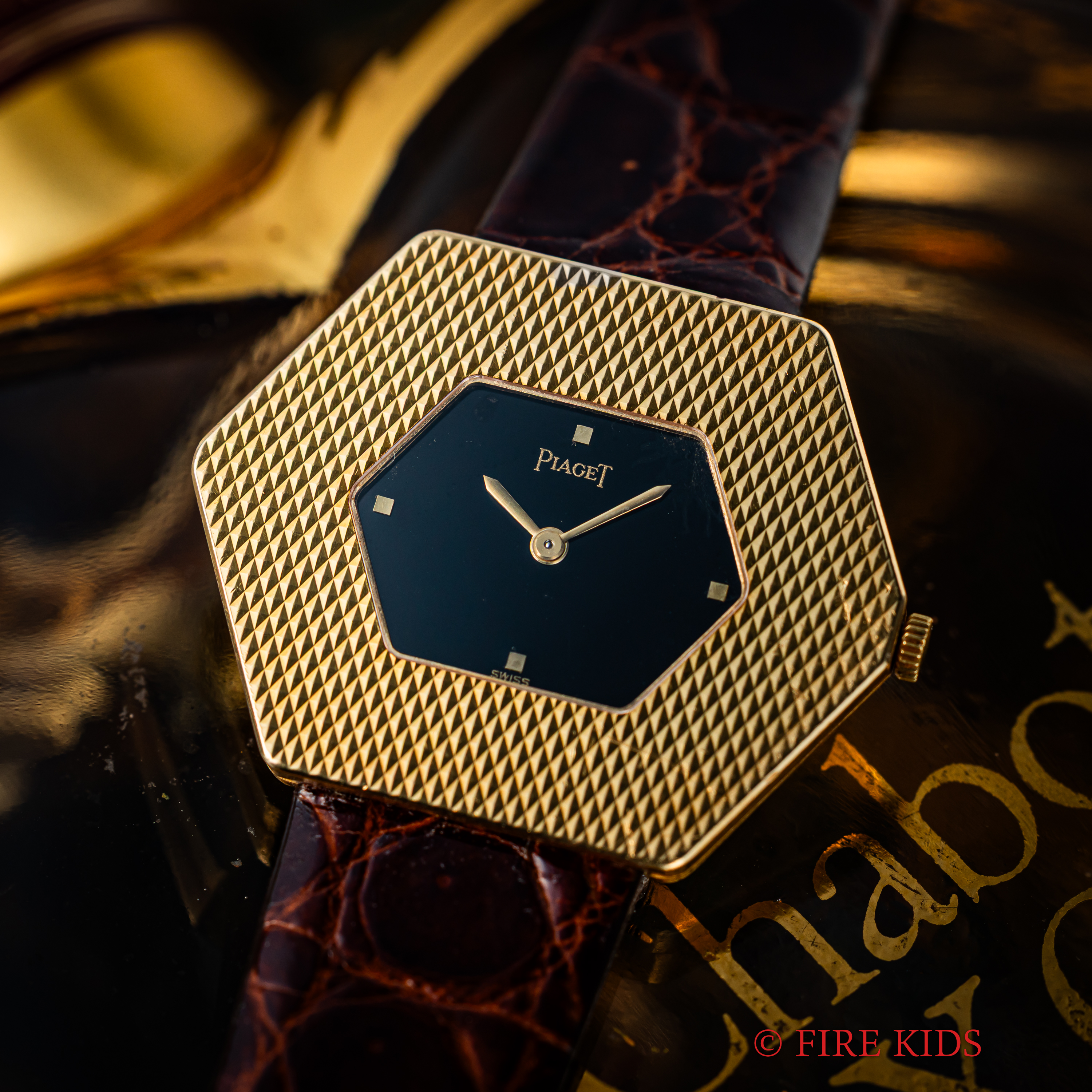 ピアジェ ヘキサゴン 手巻 1970年代製 K18YG 純正尾錠付き