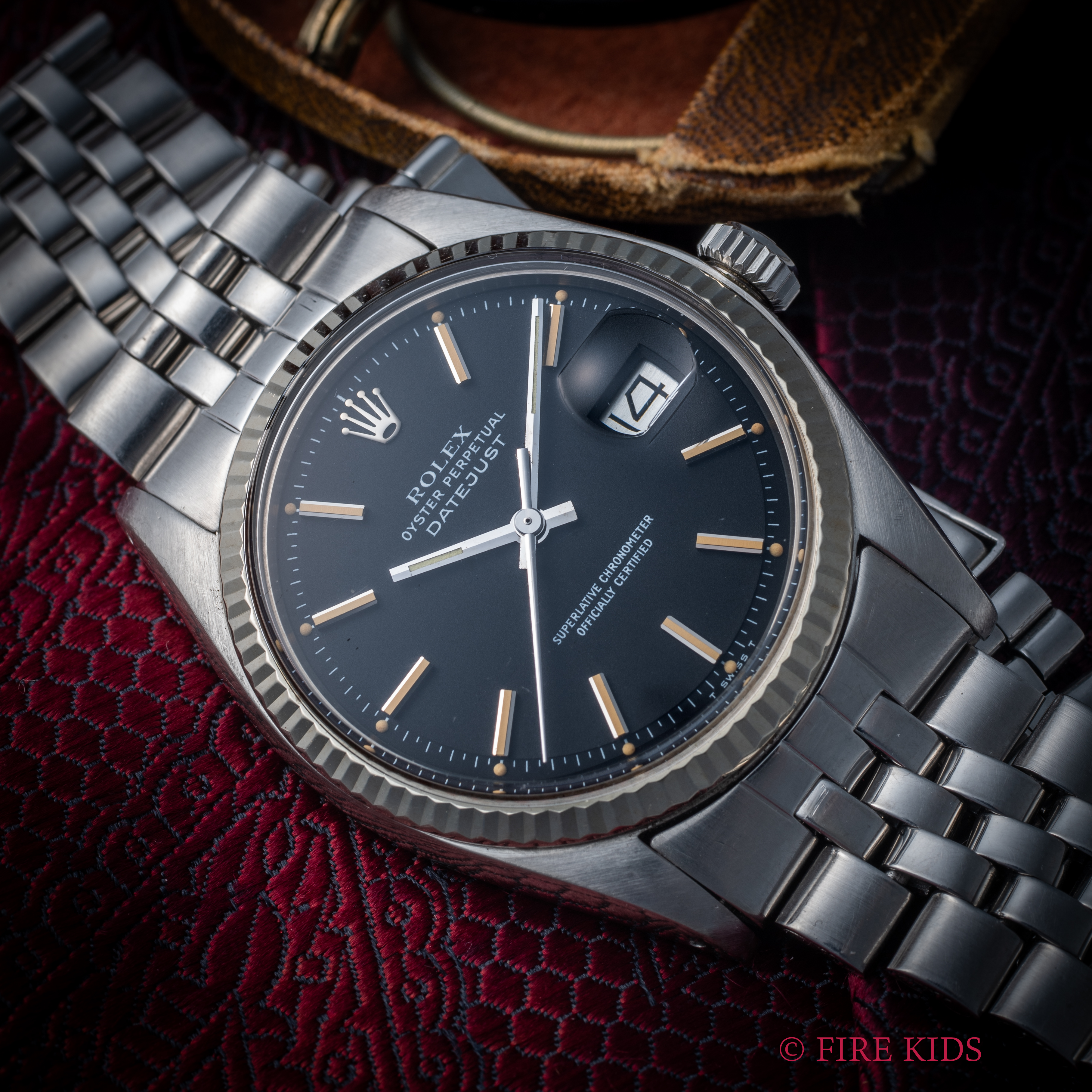 ロレックス デイトジャスト 1977年製 Ref.1601 自動巻 ブラックダイヤル 純正ジュビリーブレス