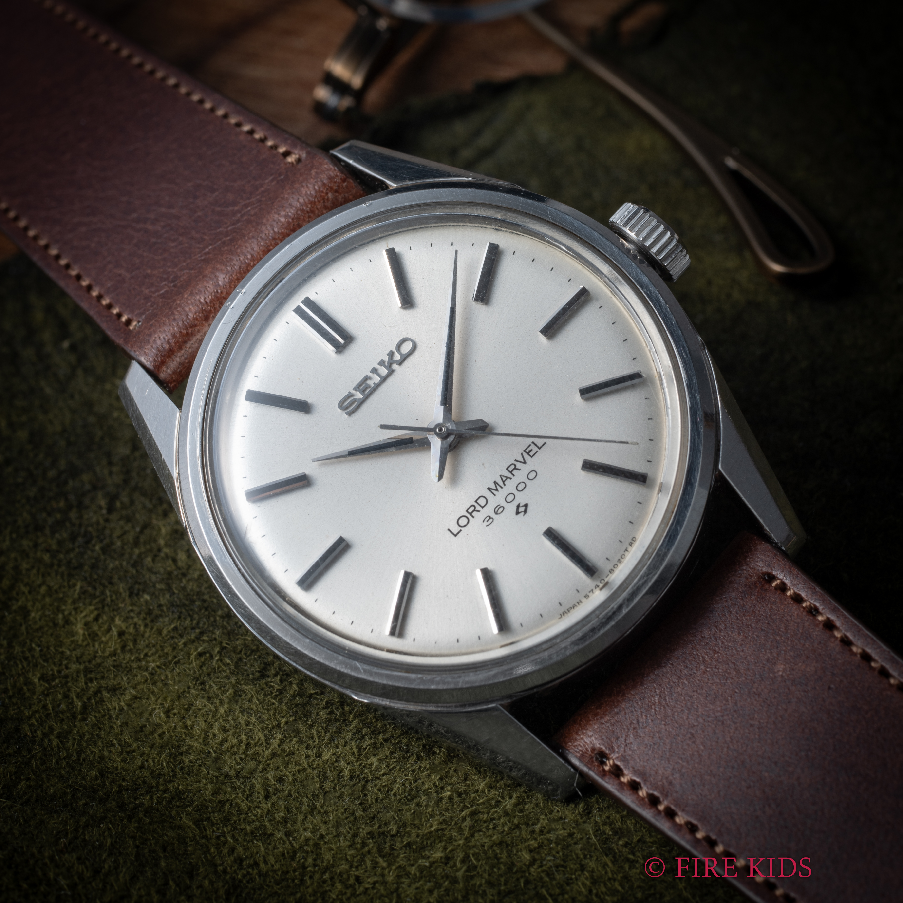 セイコー ロードマーベル 36000 手巻きハイビート10振動 Ref.5740-8000 1968年製 サンレイシルバーダイヤル