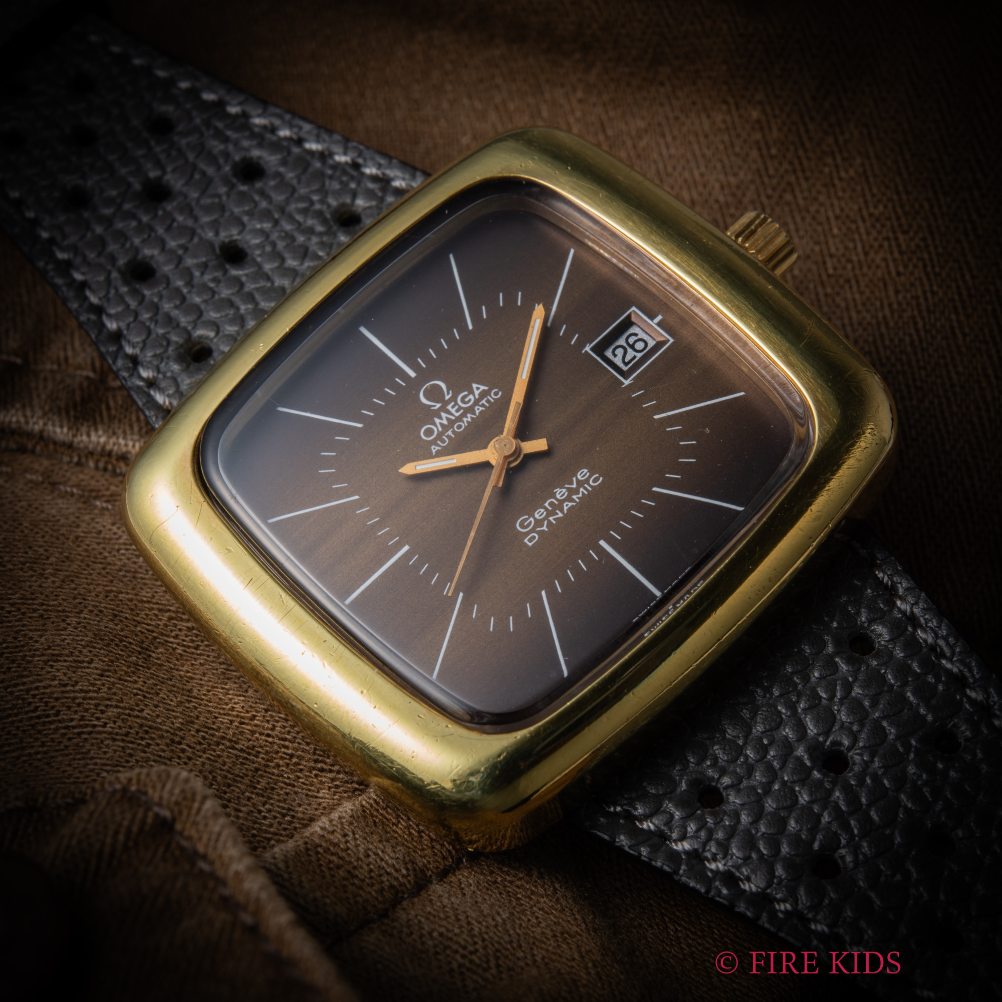 オメガ OMEGA ジュネーブ ダイナミック 1973年製 手巻き Cal.1012 ブラウングラデーション文字盤 デイト付き