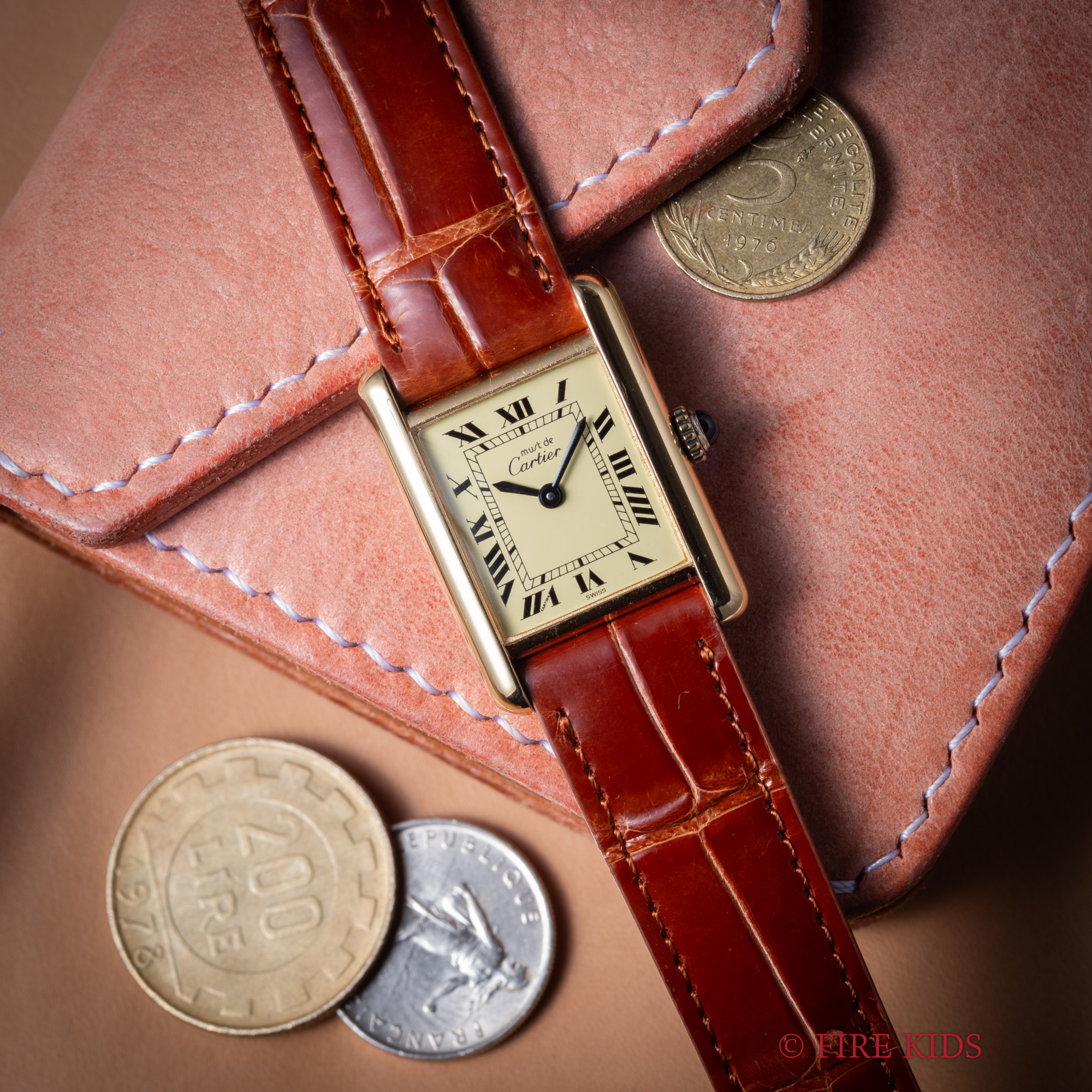 カルティエ マストタンク SMサイズ 手巻き 1980年代製 アイボリーローマンダイヤル 純正尾錠 箱、ギャラ（1980年）付き