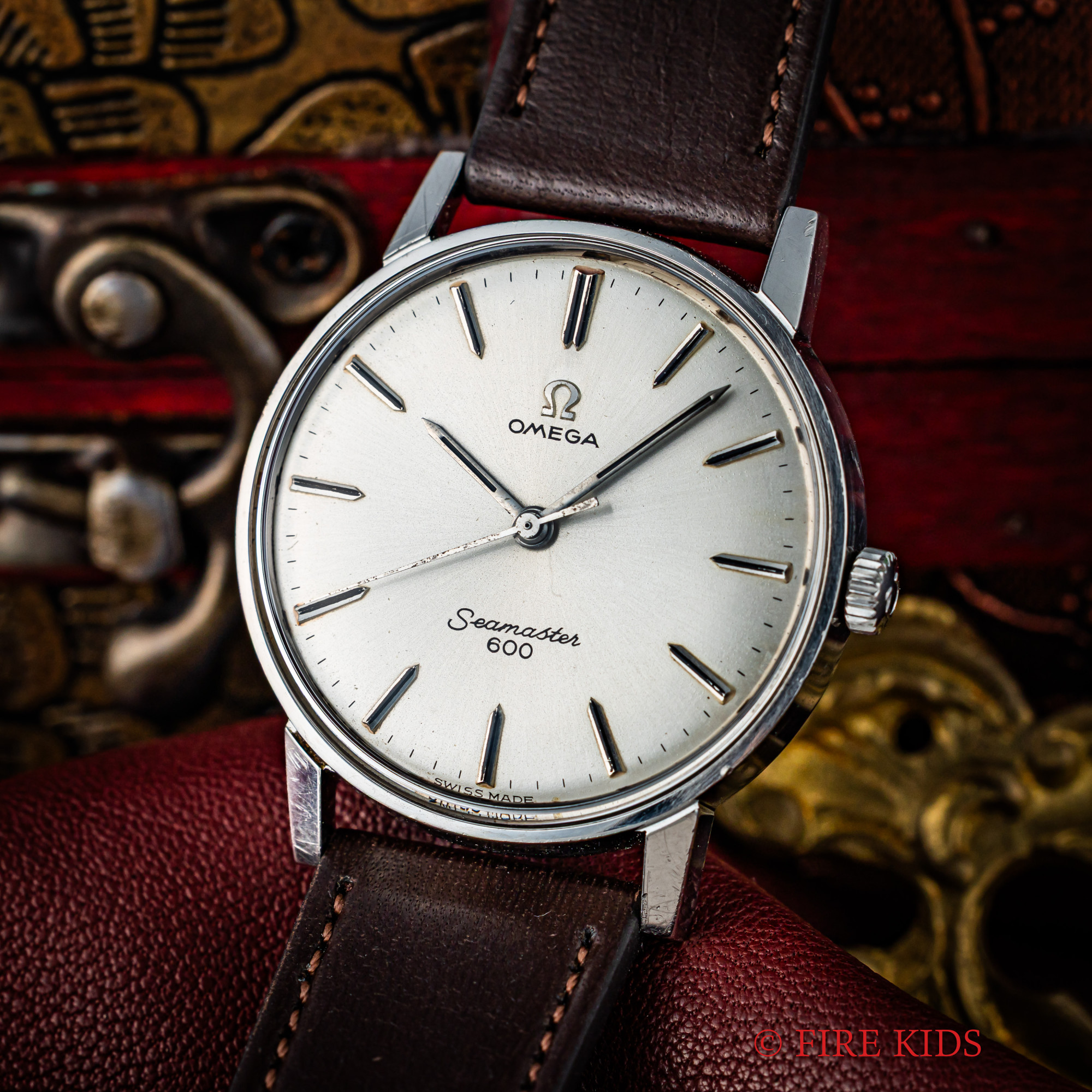 オメガ OMEGA シーマスター600 ラウンドケース 1962年製 Ref.135.011 手巻き シルバーダイヤル シーホース刻印
