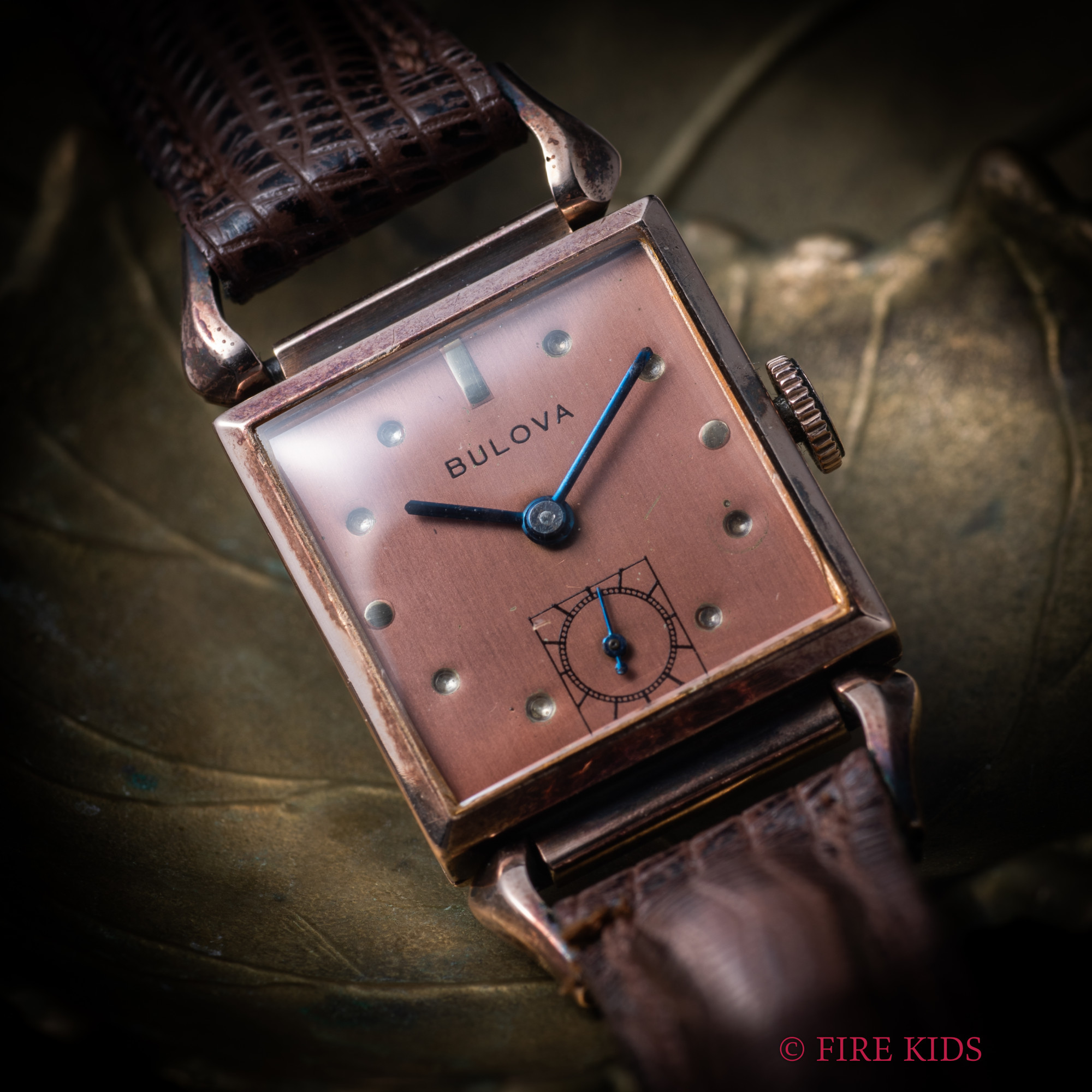 BULOVA 14KGFスクエアケース スモセコ フレキシブルファンシーラグ 1941年製 手巻き Cal.8AE