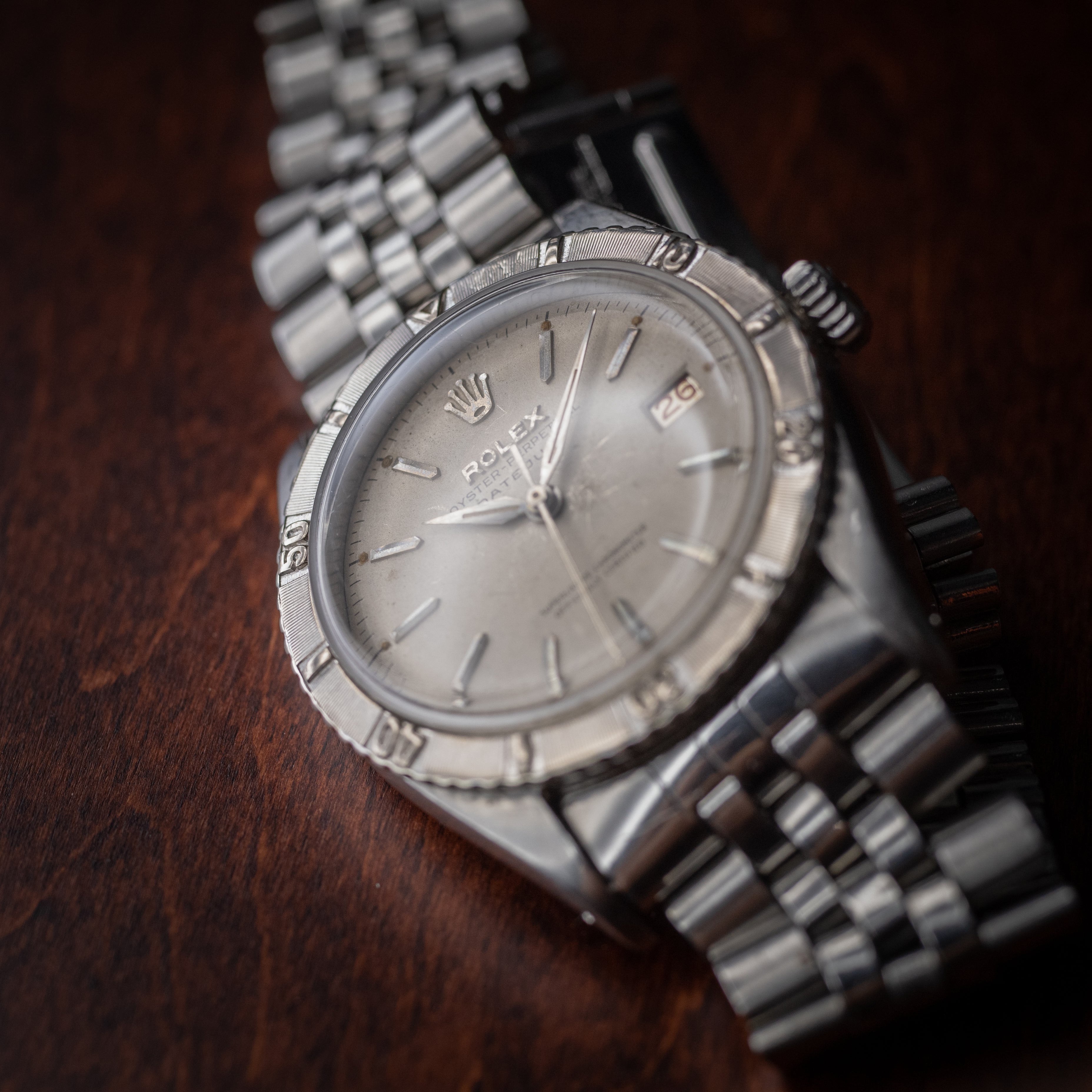 ロレックス サンダーバード 1958年製 Ref.6609 WGベゼル赤黒カレンダー