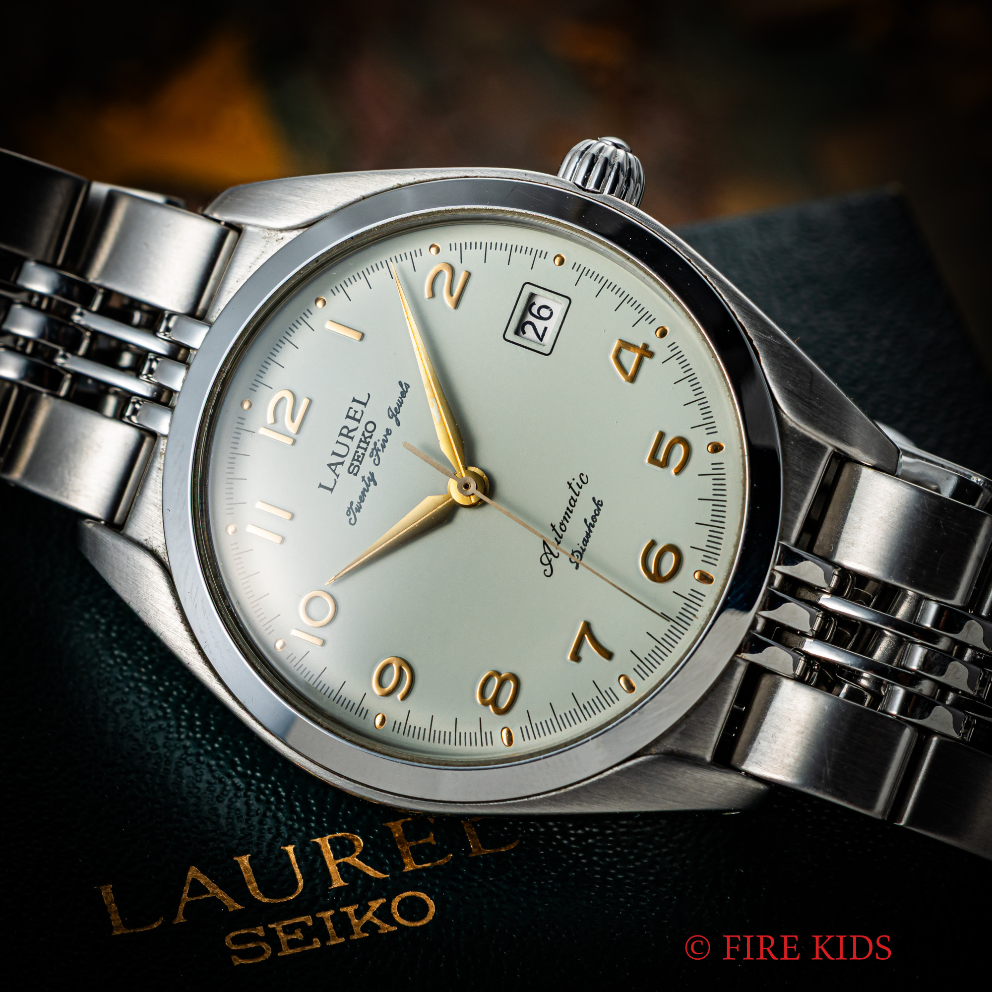 セイコー ローレル 1998年製 グリーン系ダイヤル 自動巻き ステンレスケース 純正ブレス付き Ref.4S15-0020 箱、ギャラ付き