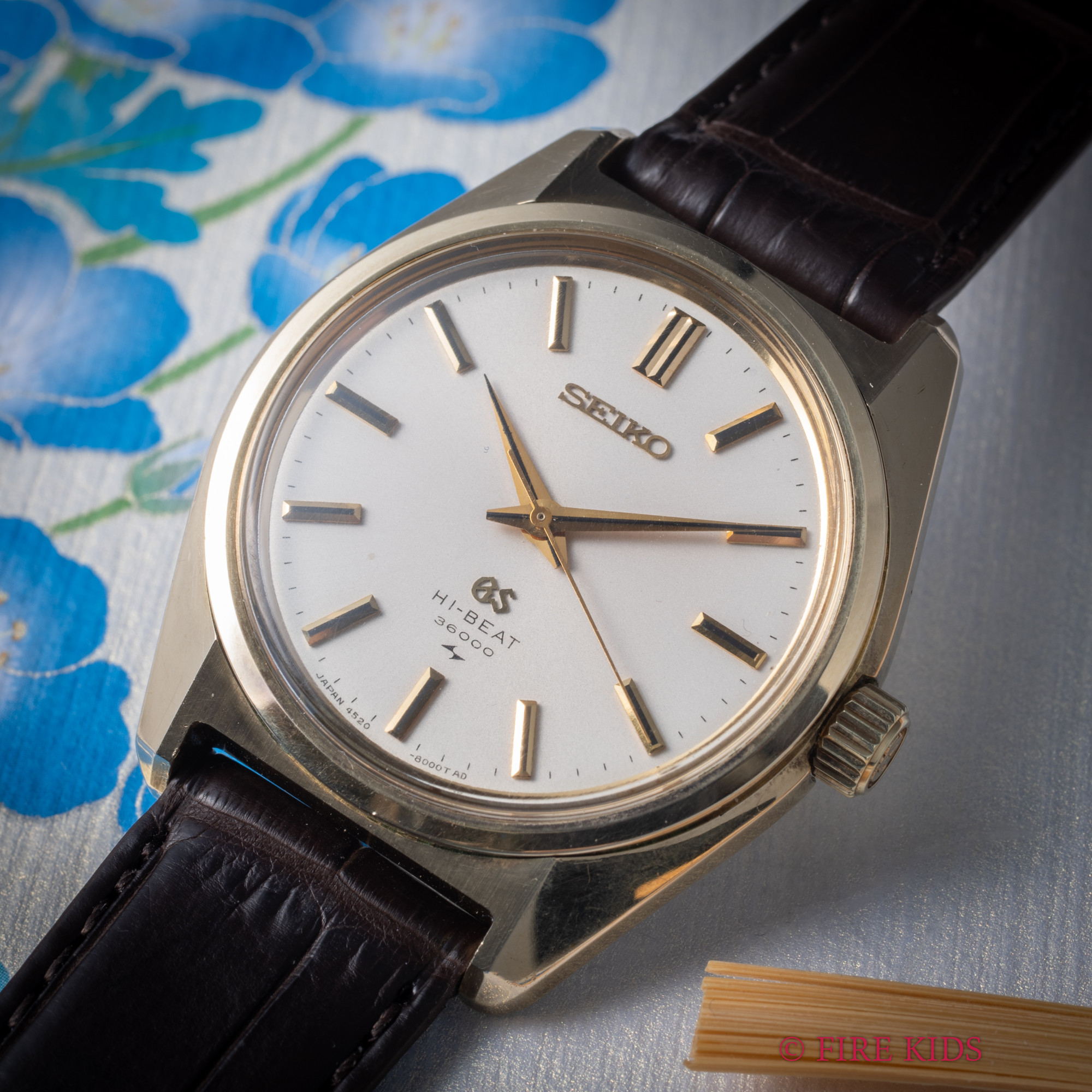 セイコー グランドセイコー 45GS 10振動手巻き 1968年製 Ref.4520-8000 キャップゴールド ノンデイト 箱付き