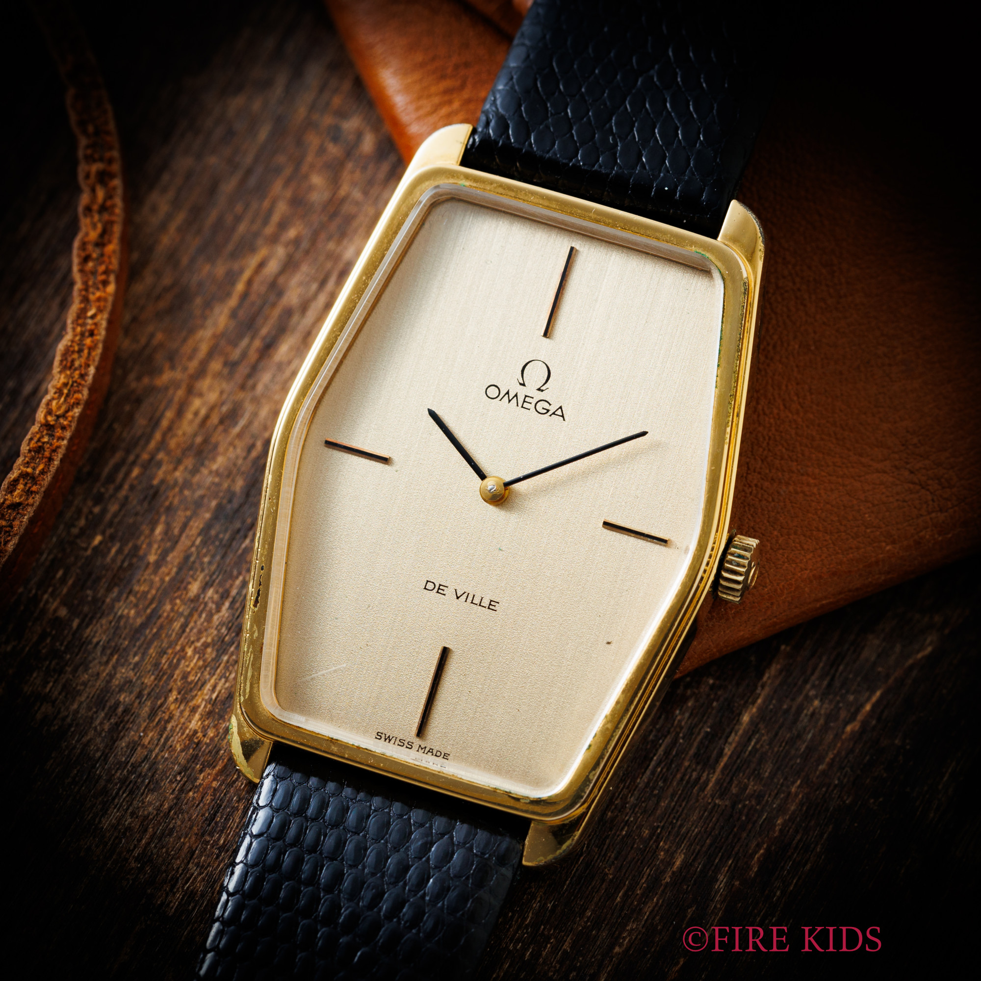 オメガ  デヴィル 手巻き Cal.6201972年製 Ref.111.103 金張り/ステンバック 2針