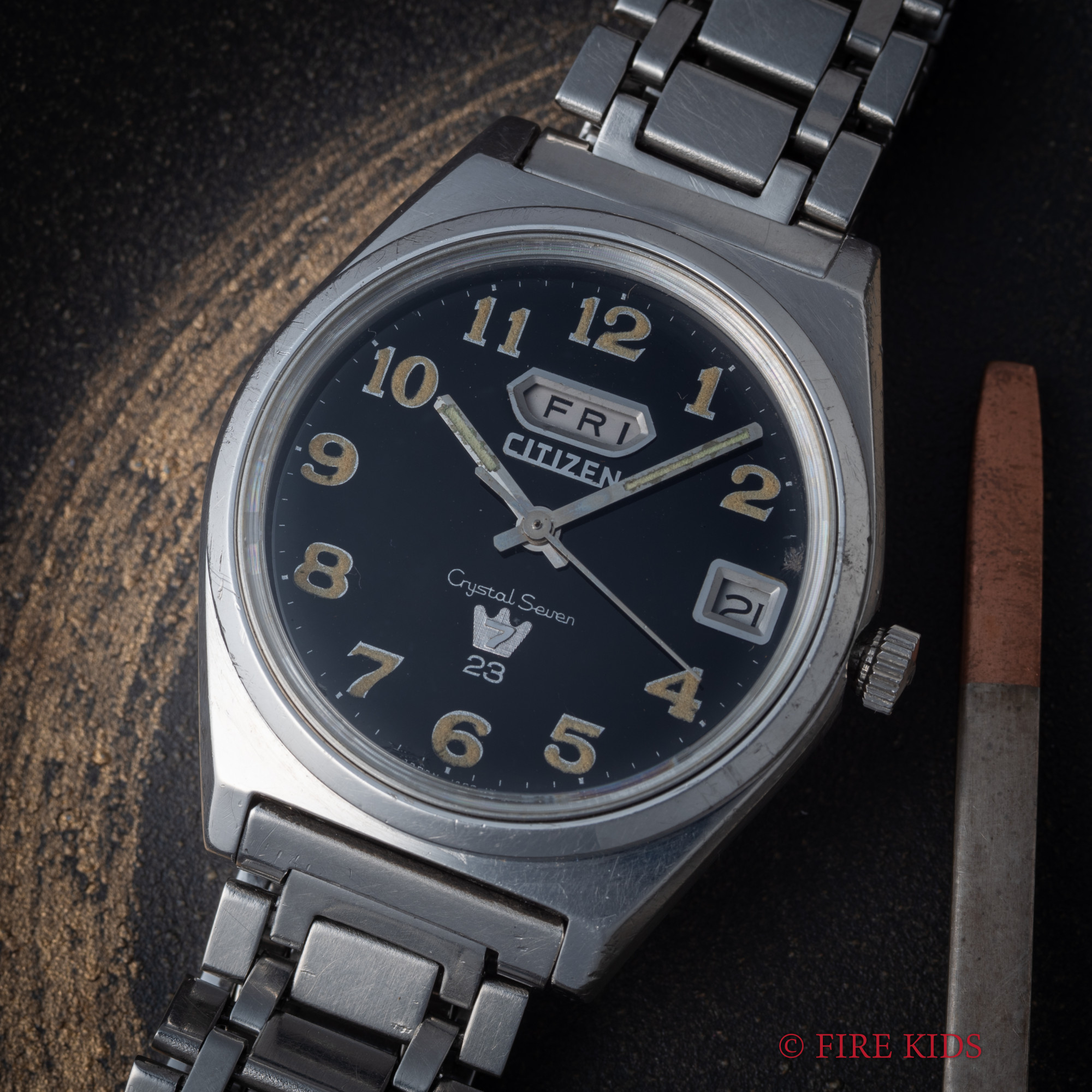 シチズン クリスタルセブン デイデイト 23石 自動巻き スクリューバックケース 全アラビアブラックダイヤル 純正ブレス Ref.2912-Y