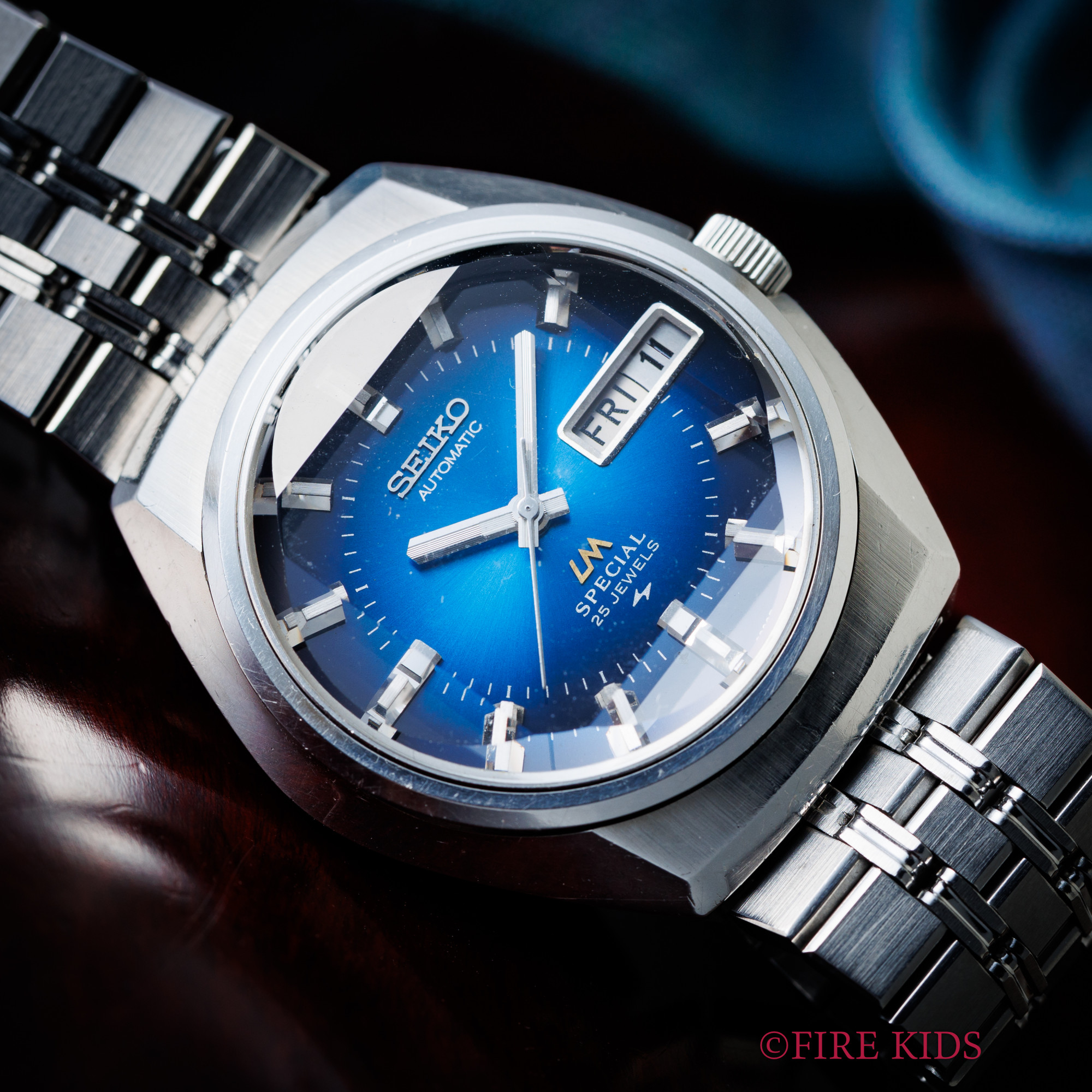 セイコー LMスペシャル 純正ブレス付き ブルーグラデーションダイヤル カットガラス 漢字デイ デイデイトRef.5216-6020 Cal.5216