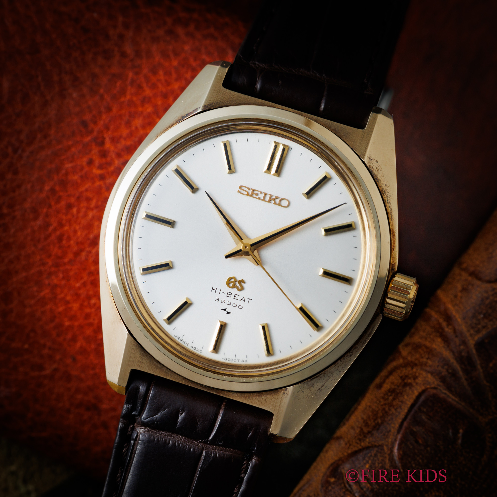 グランドセイコー 1971年製 Ref.4520-8000 CAPゴールド 45GS 10振動 手巻き 純正尾錠付き