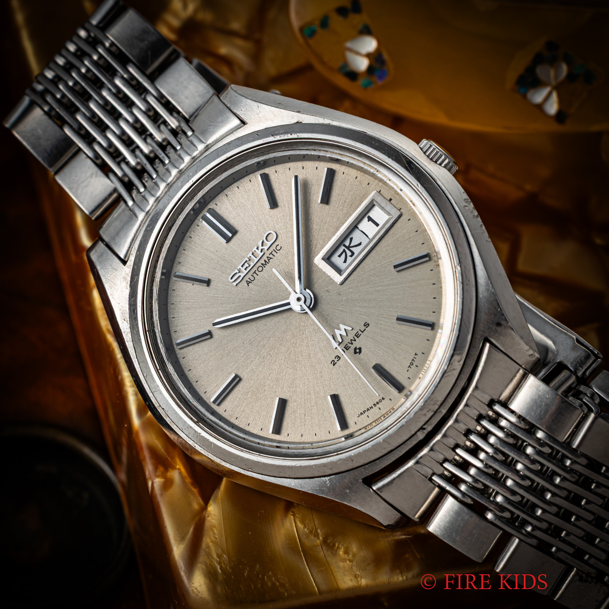セイコー LM 1971年製 自動巻き Ref.5606-7070 ワンピースケース 純正ステンレスブレス付