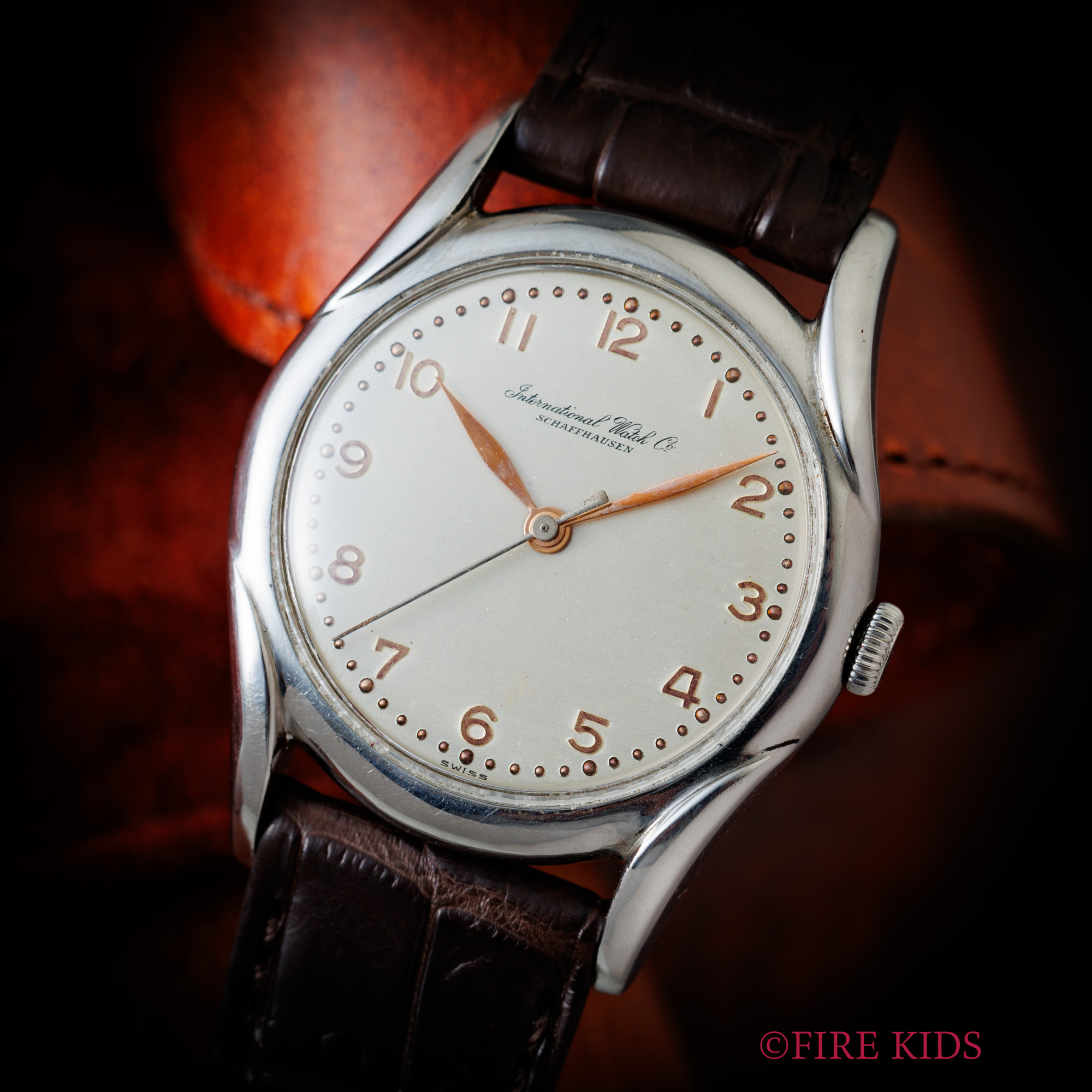 IWC アラビアダイヤル 1953年製 手巻 Cal.89 ラウンドケース リーフハンド オールドインター