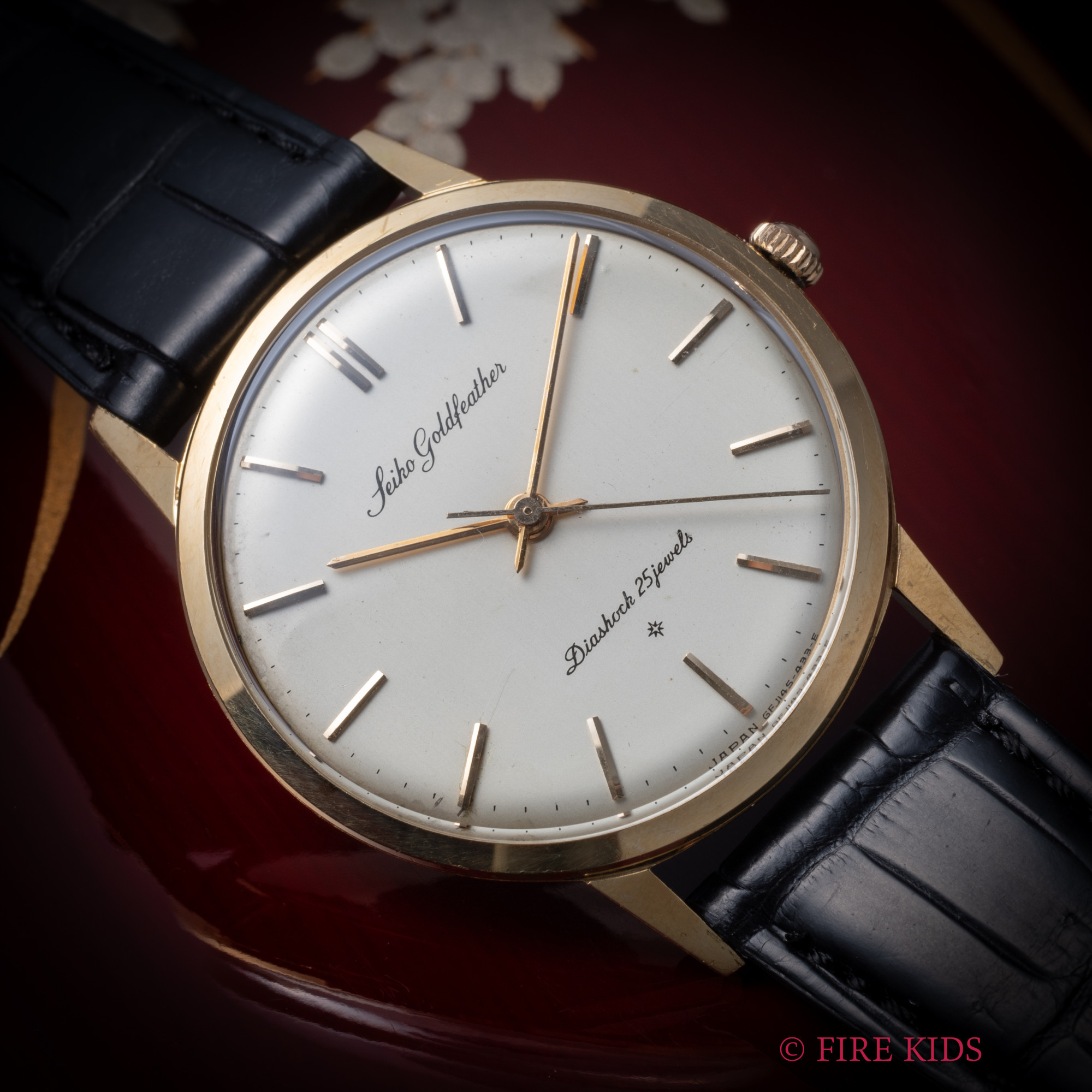 セイコー 18金無垢ゴールドフェザー 1962年製 薄型手巻 SDダイヤル