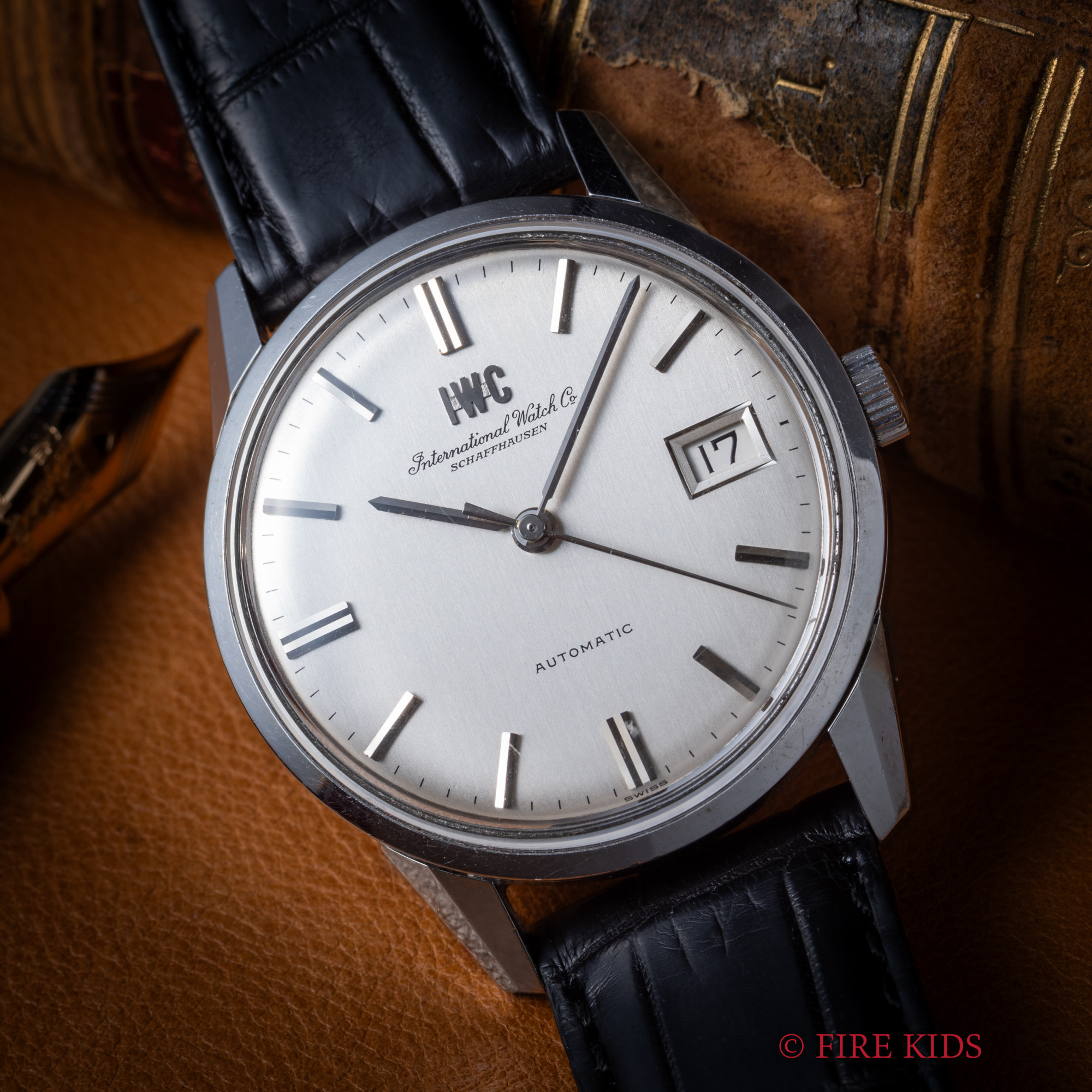 IWC ラウンドケース 1970年製/昭和45年製 Ref.R810AD ペラトン式自動巻き Cal.8541B お魚リューズ