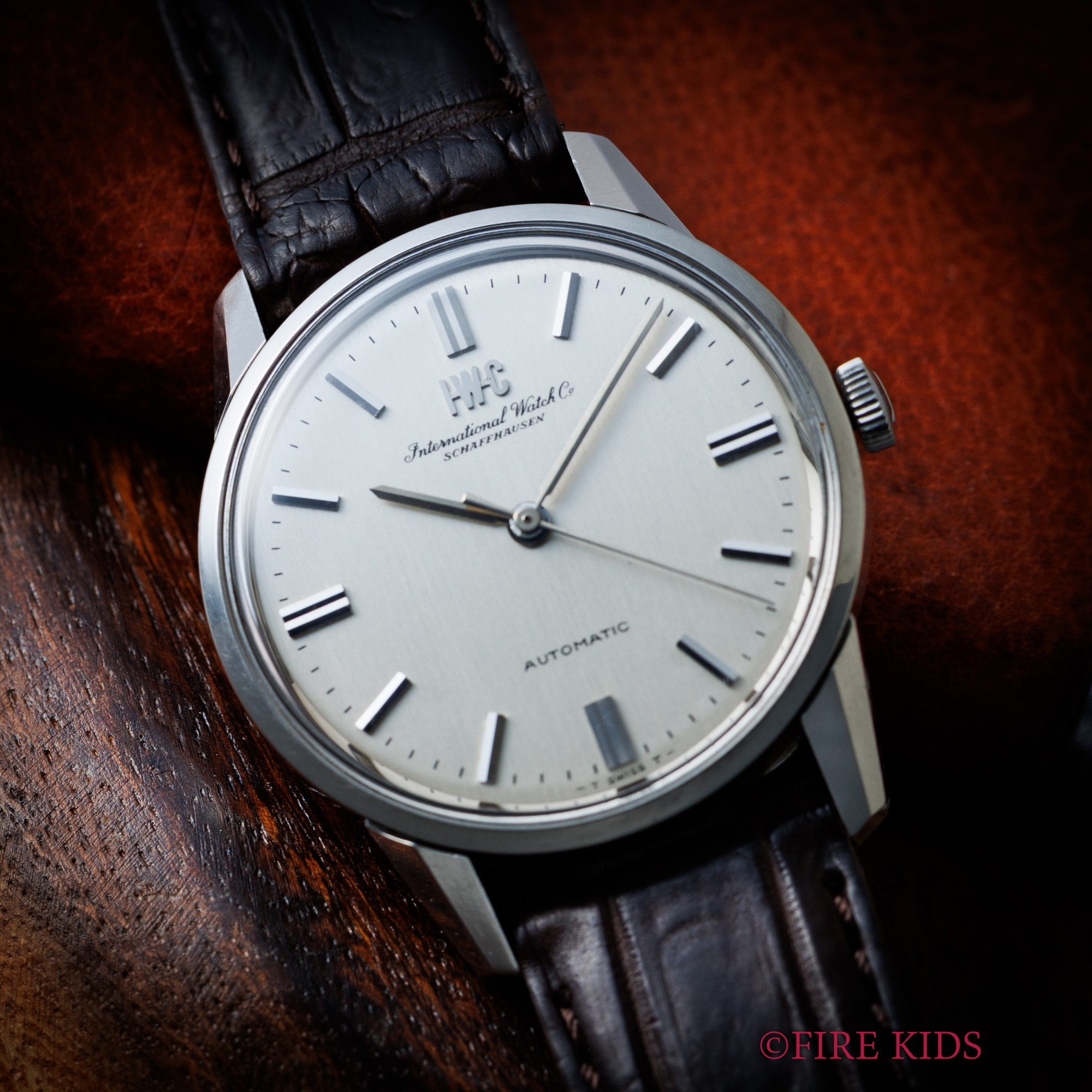 IWC ラウンドケース Cal.854 ペラトン式自動巻き ノンデイト オールドインター お魚リューズ 防水スナップ