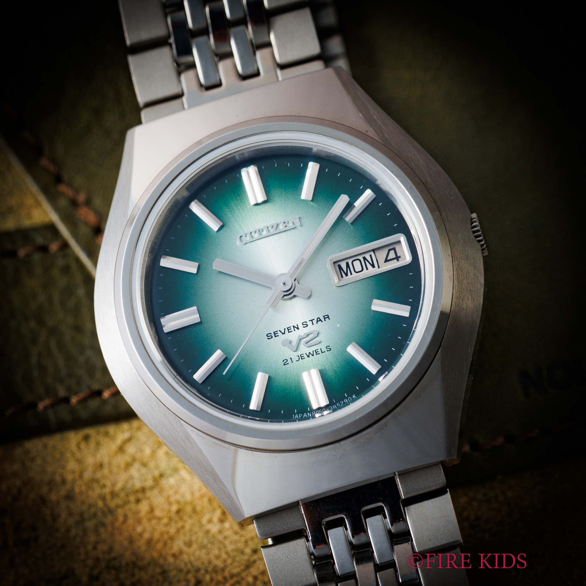 シチズン セブンスターV2 グリーングラデーション Ref.4-385152K 1975年製 未使用品