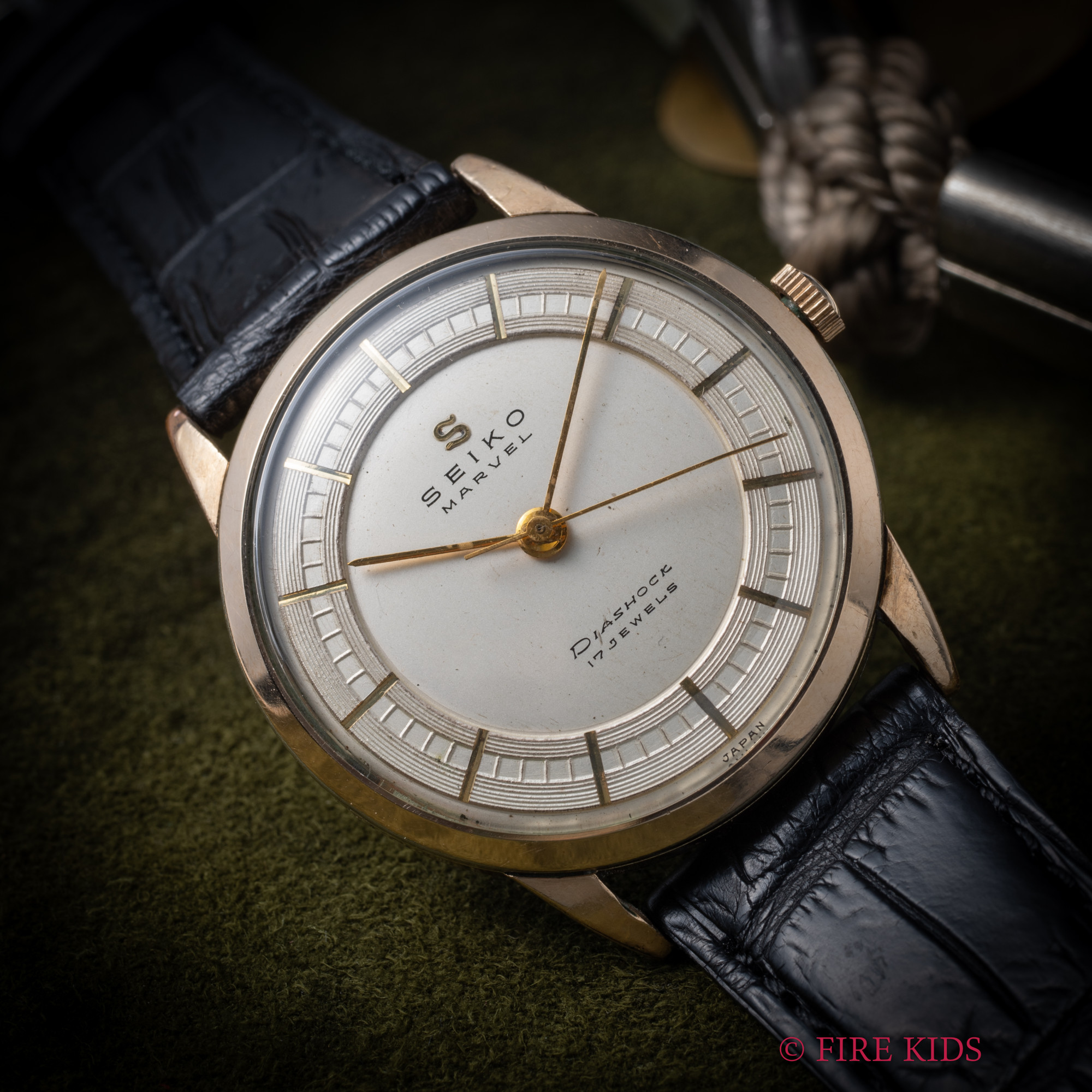 セイコー　マーベル　1958年製　手巻き　ダイヤショック　14金張り　ステンバック