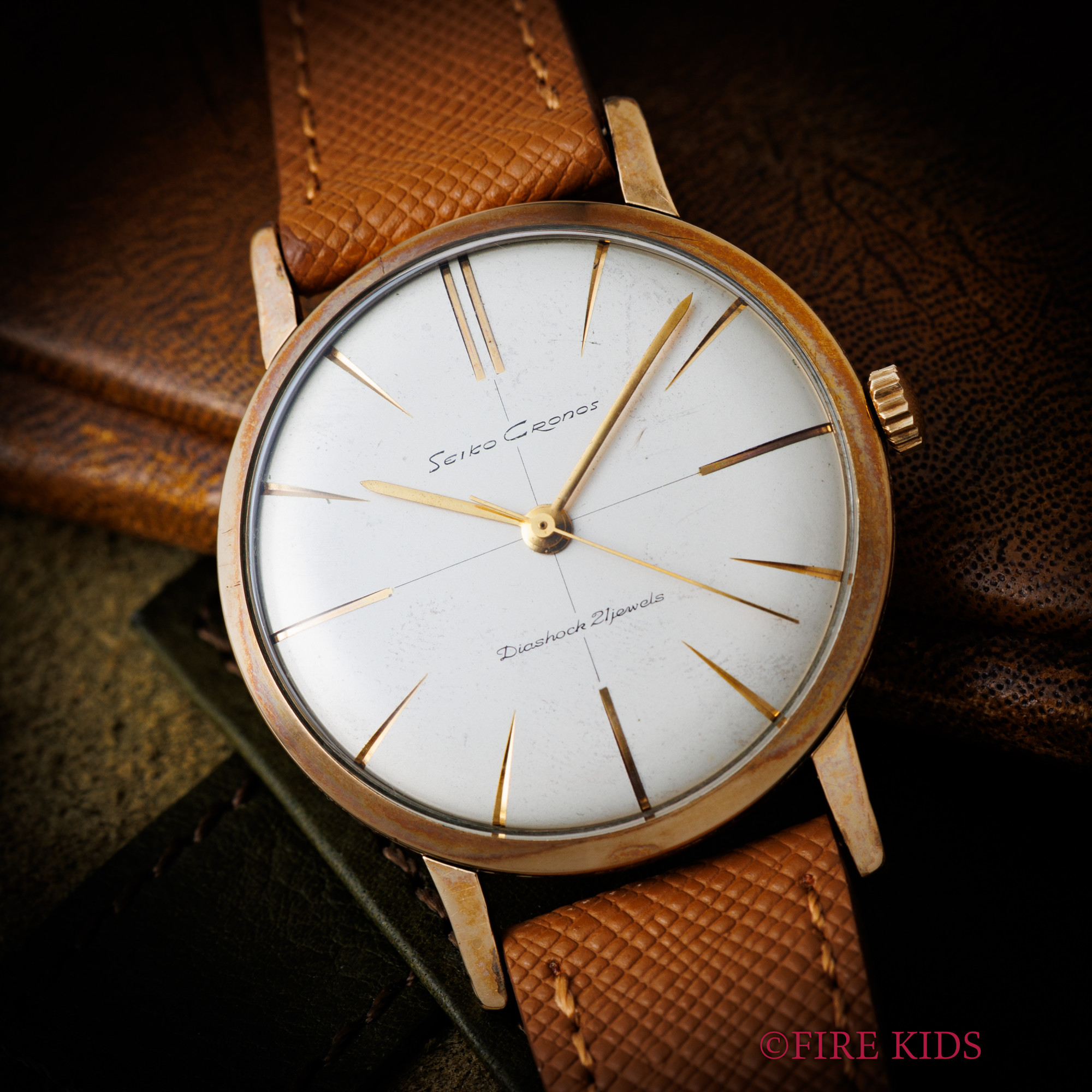 セイコー クロノス 1959年製 彫インデックス クロスラインダイヤル 21石手巻 14金張り