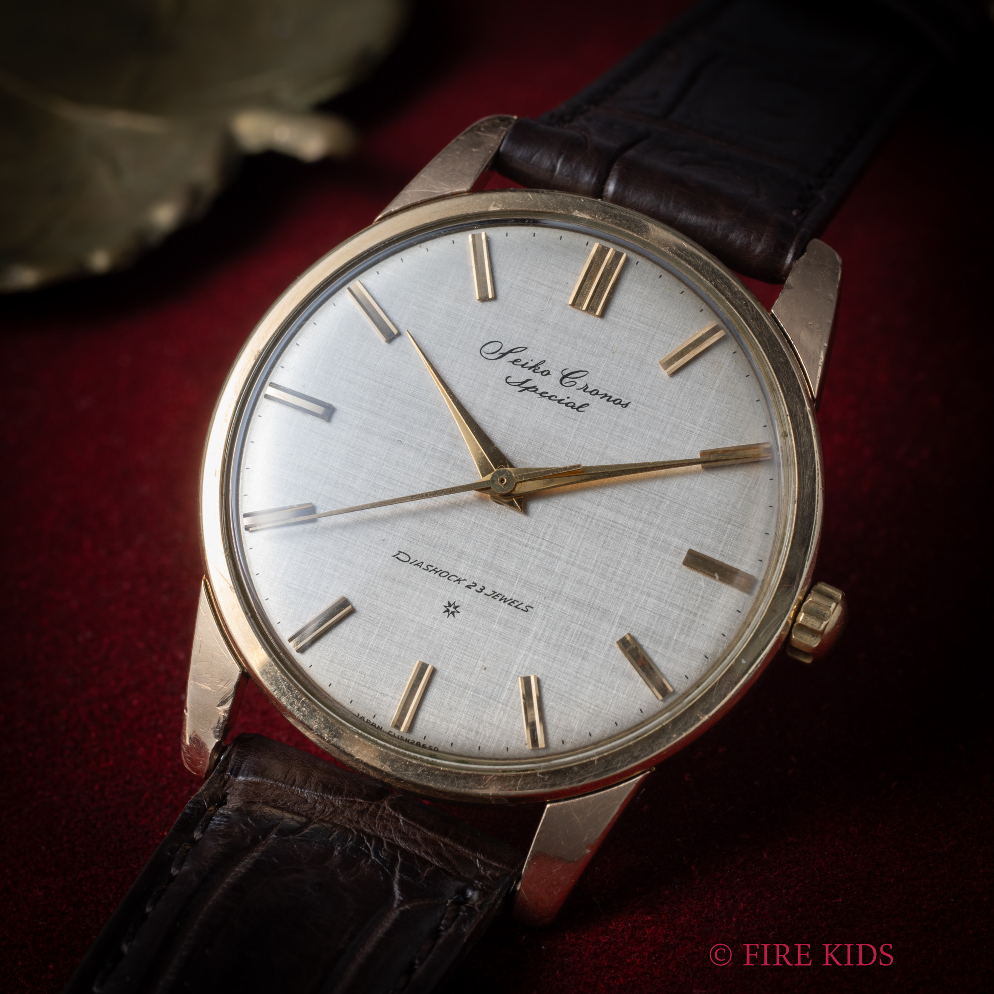 セイコー クロノススペシャル 1963年製 手巻き リネンダイヤル 80ミクロン金張り SDダイヤル