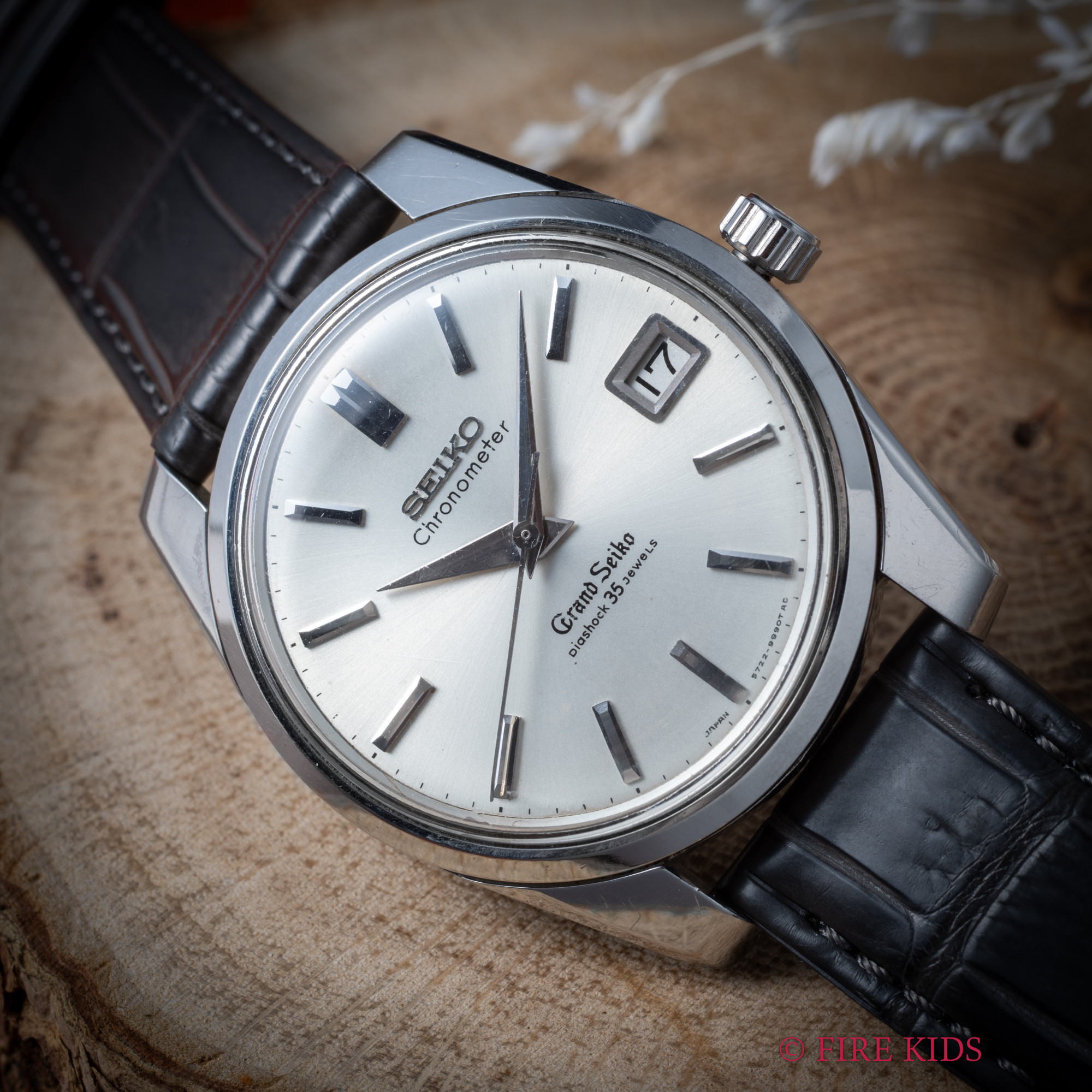 グランドセイコー セカンドモデル前期型 セルフデーター 1965年製 手巻き 57GS クロノメーター 獅子メダル