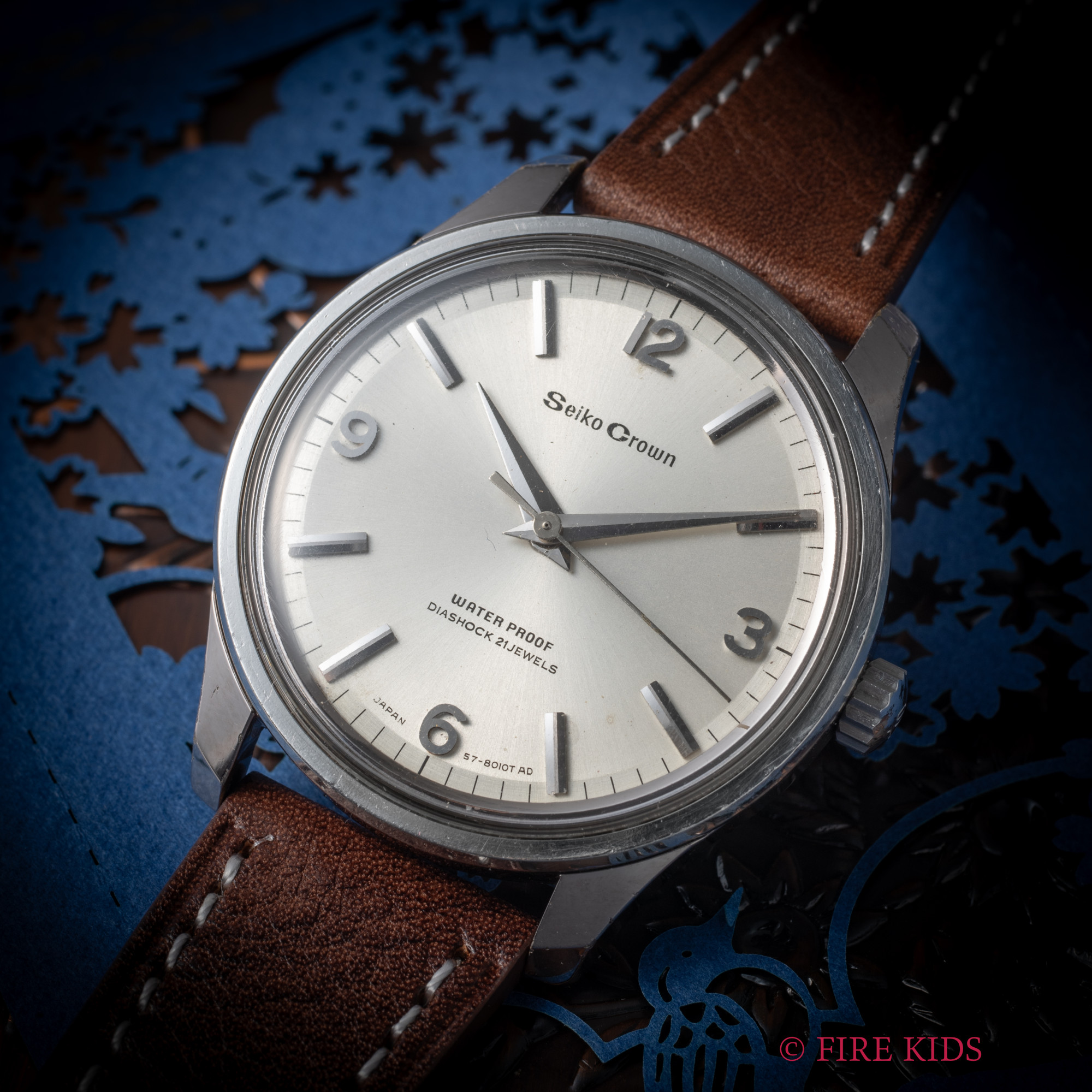 セイコー　クラウン　飛びアラビア　1965年製　手巻き　フラットベゼル