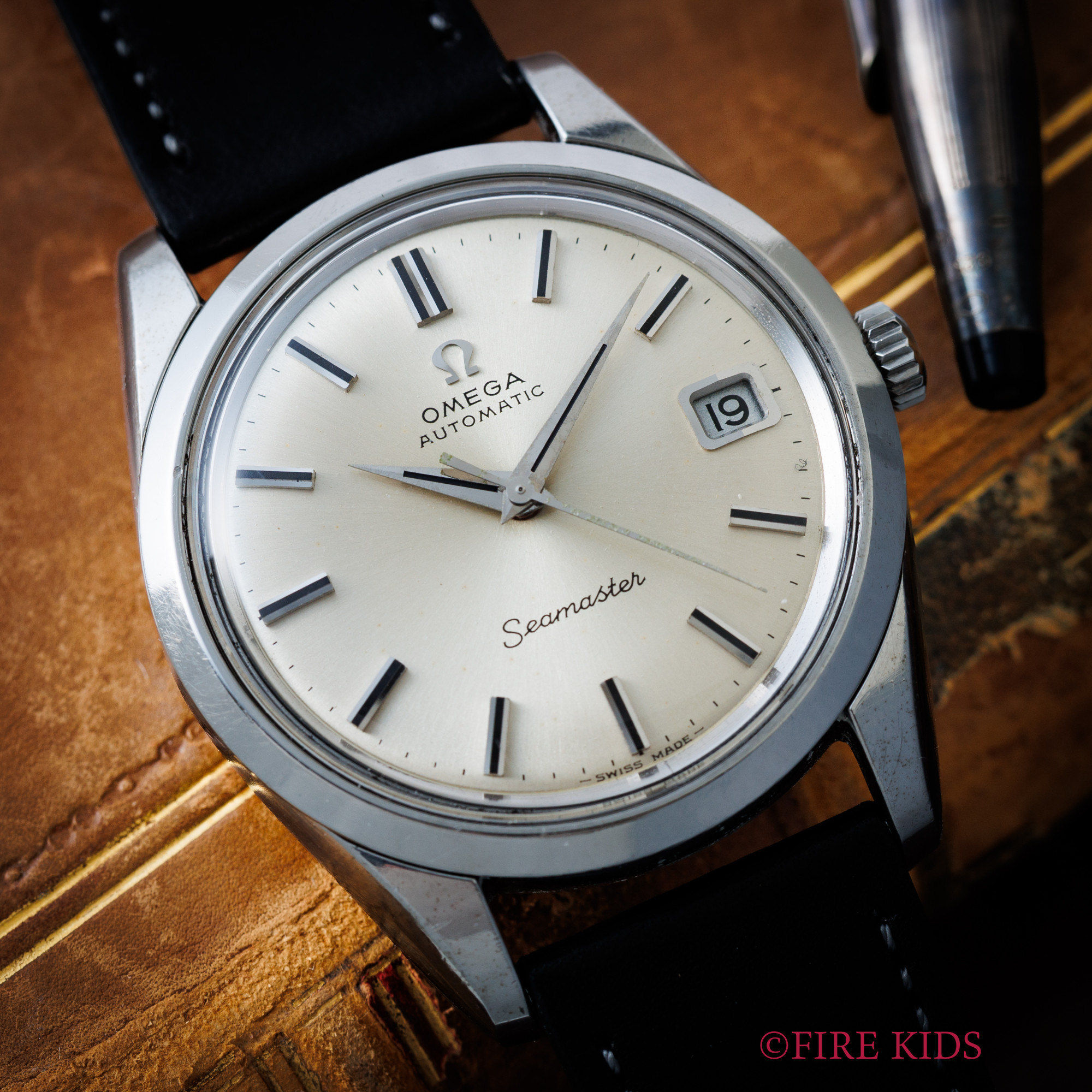 オメガ OMEGA シーマスター 1969年製 自動巻きシルバーカラーダイヤル ドーフィン針 Ref.166.010