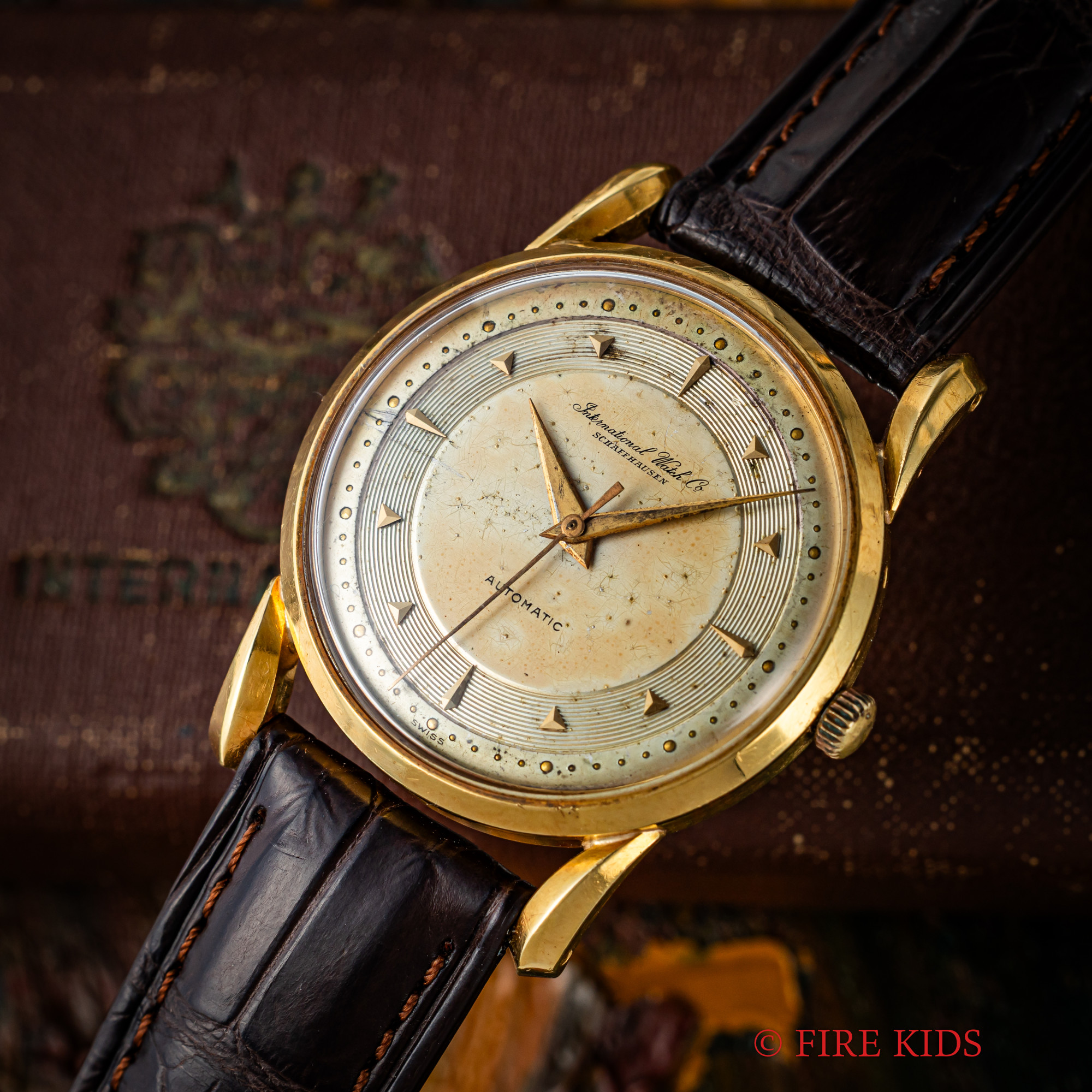 IWC ファンシーラグ 1952年製 Cal.852 ペラトン式自動巻き 18KYG クサビインデックス レコードダイヤル
