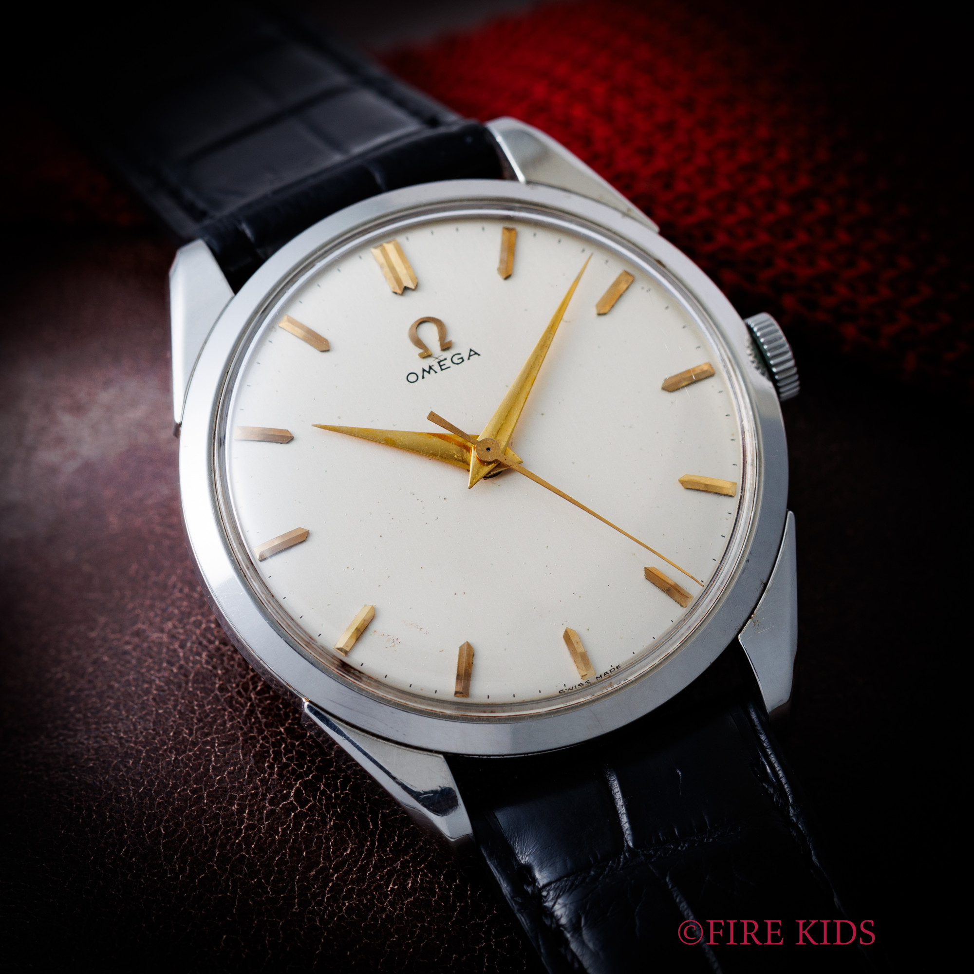 オメガ 30ｍｍキャリバー 1956年製 ラウンドケース 砲弾インデックス Ref.2910-2SC Cal.284