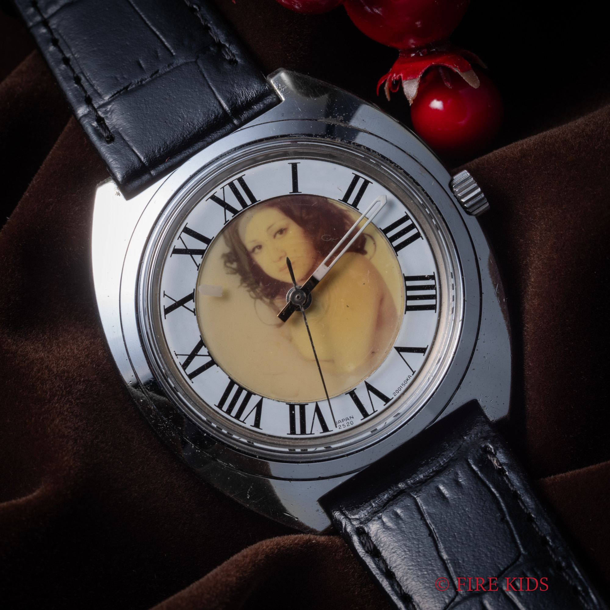 シチズン 偏向ダイヤル ヌード 1972年製 手巻き Cラインケース ローマンダイヤル