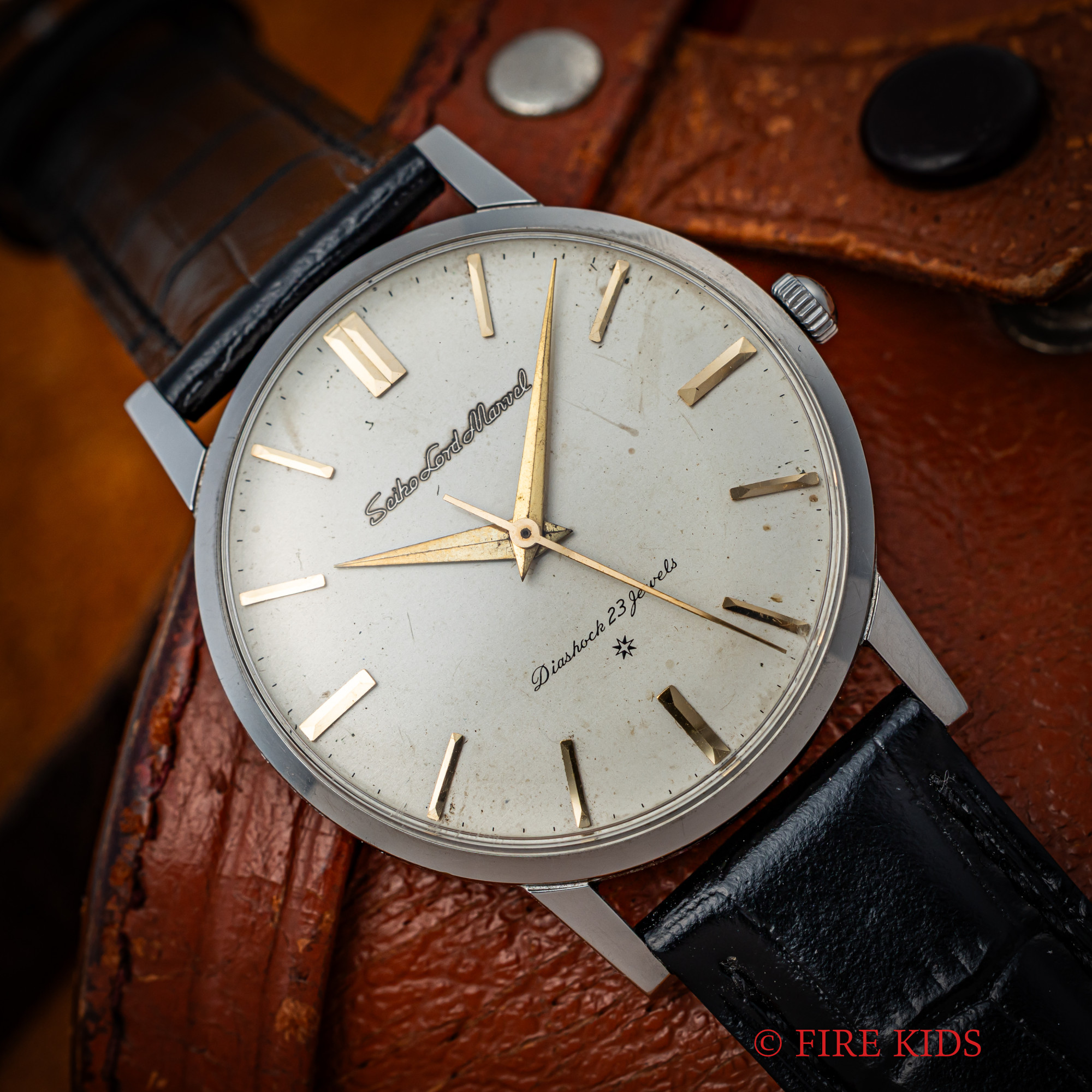 セイコー ロードマーベル 彫り文字盤 SDダイヤル 手巻き 1960年製 ドーフィンハンド