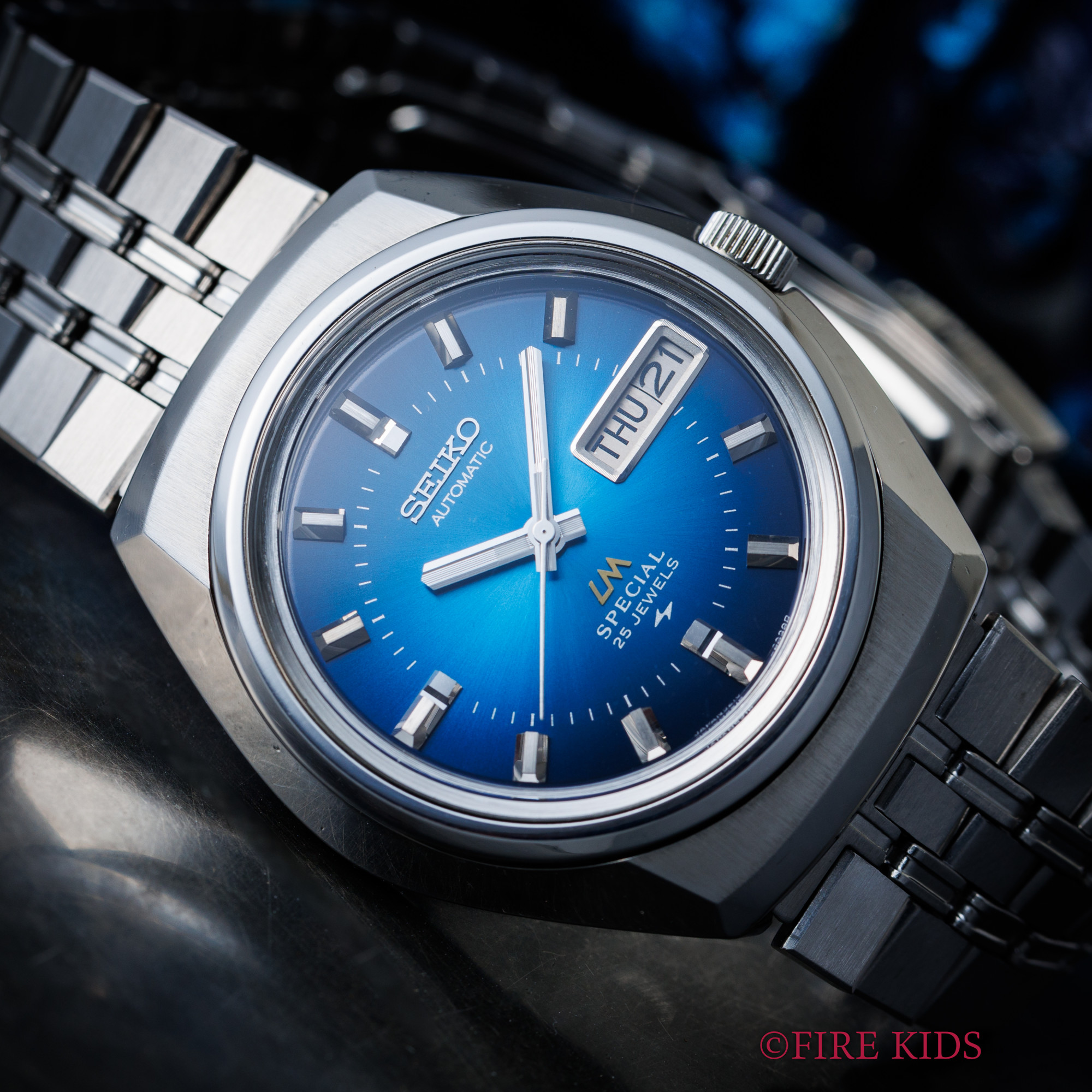 セイコー LMスペシャル 1973年製 純正ブレス付き ブルーグラデーションダイヤル 漢字デイデイデイトRef.5216-6020 Cal.5216A