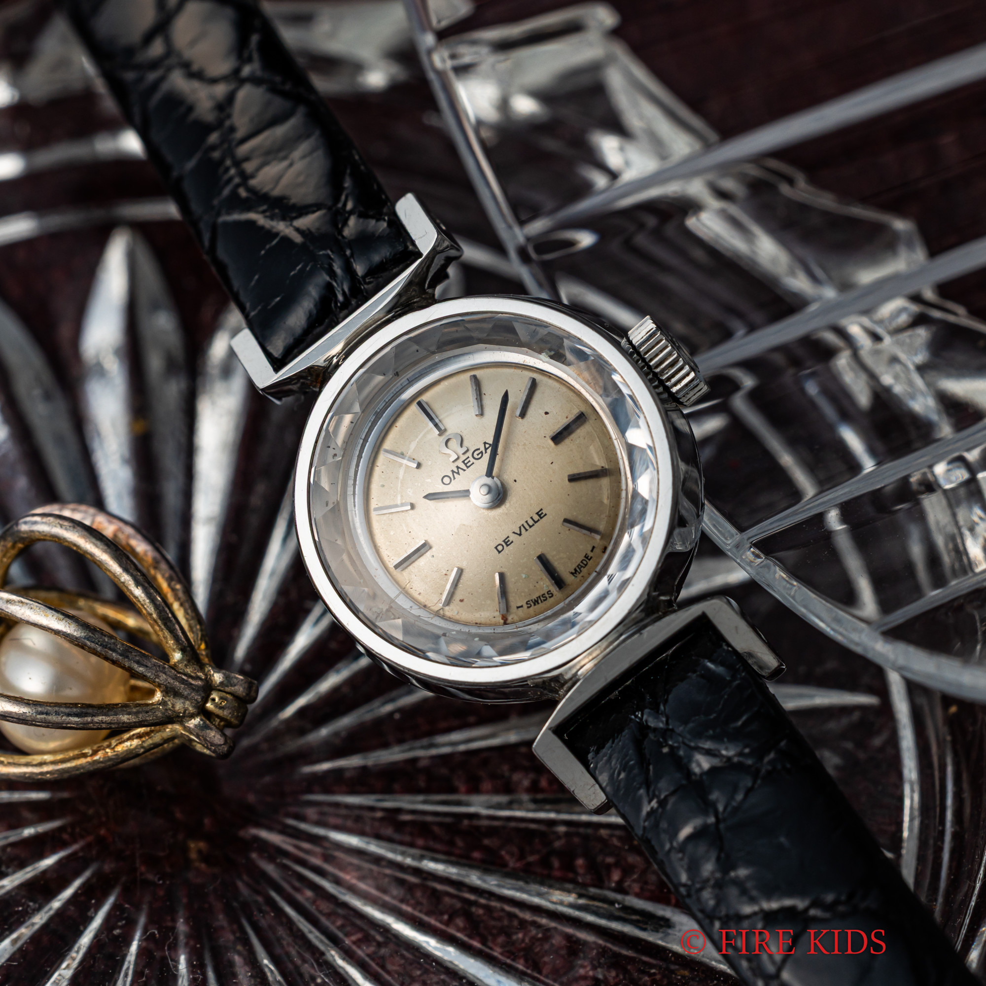 オメガ カットガラス デヴィル レディース 1969年製 手巻き