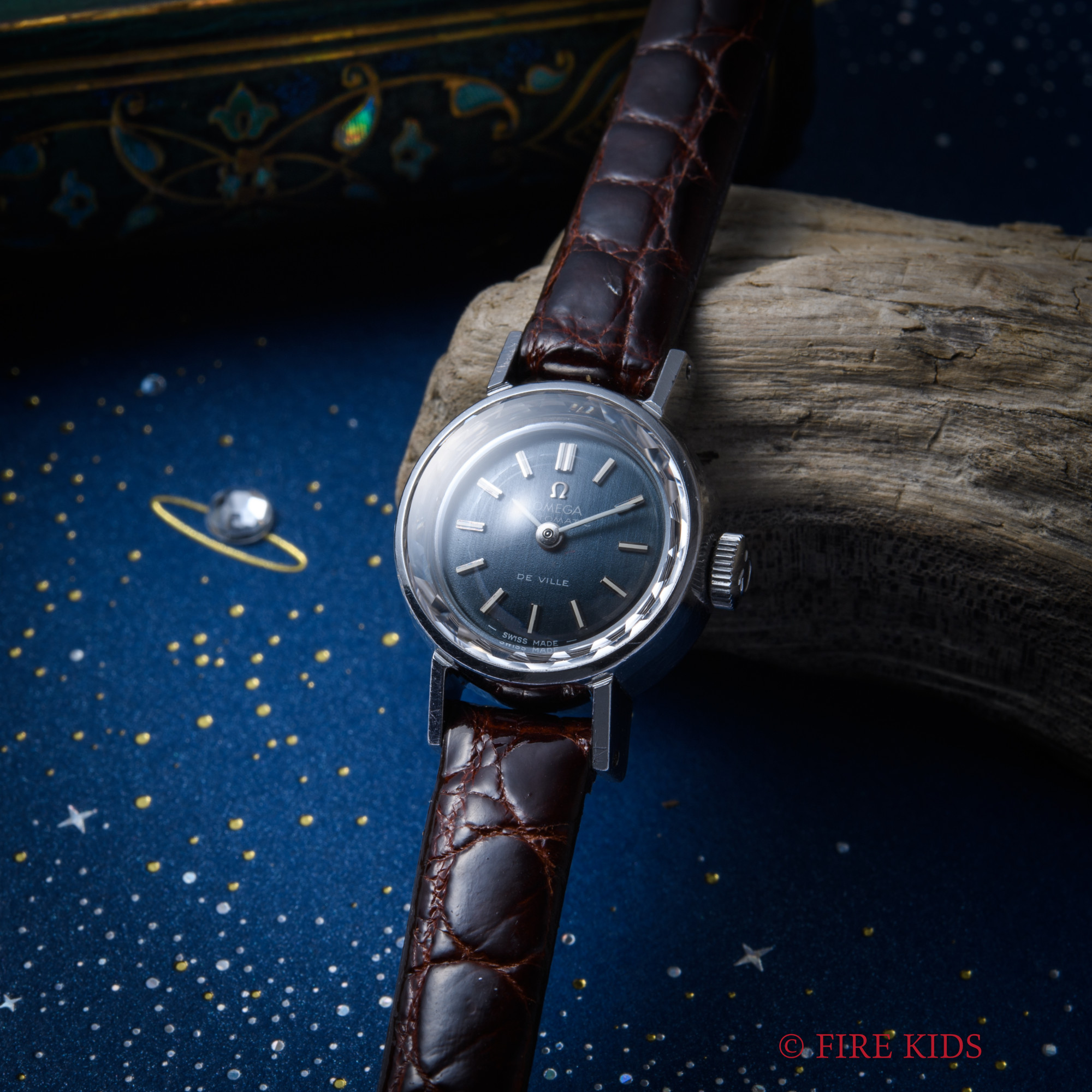 オメガ OMEGA 1969年製 デヴィル レディース ファセットガラス ブルーダイヤル 手巻き