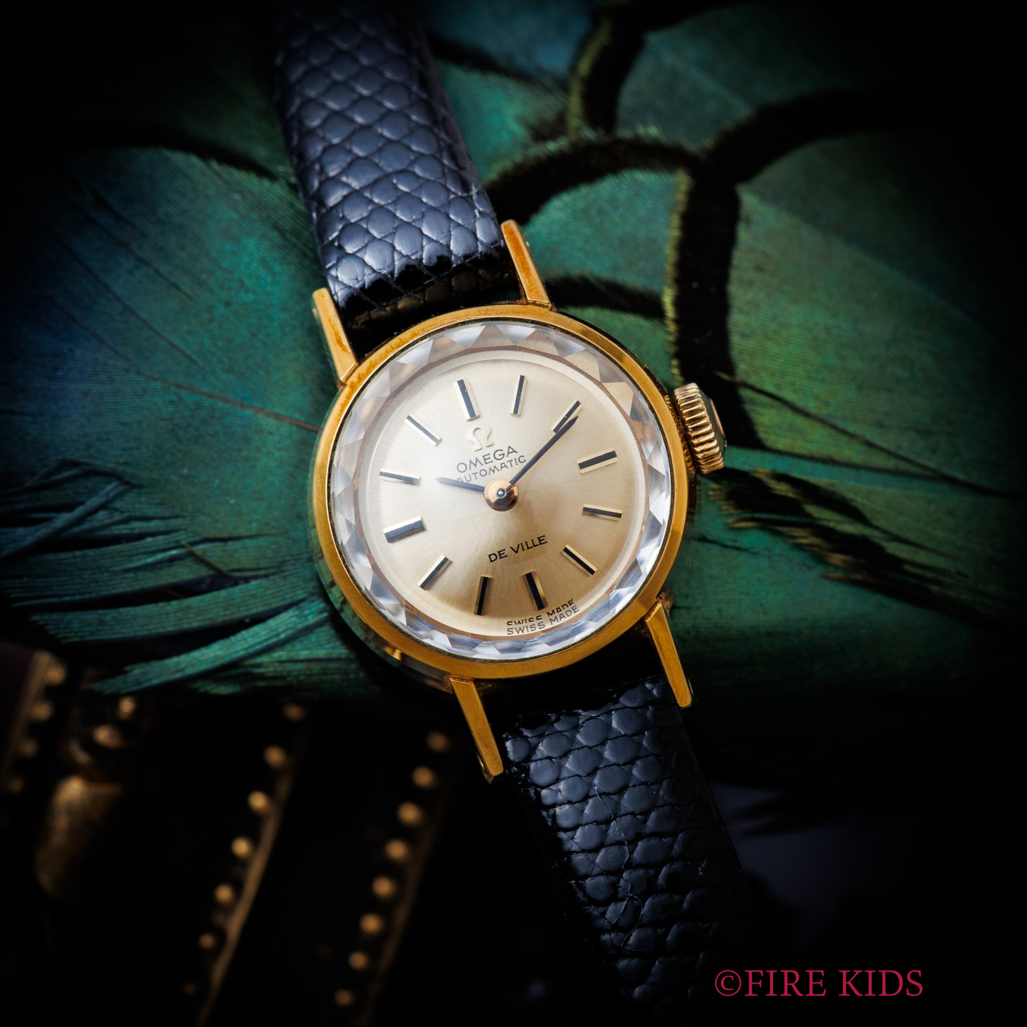 オメガ　デヴィル　ファセットカットガラス　レディース　未使用品 1960年代製　自動巻き