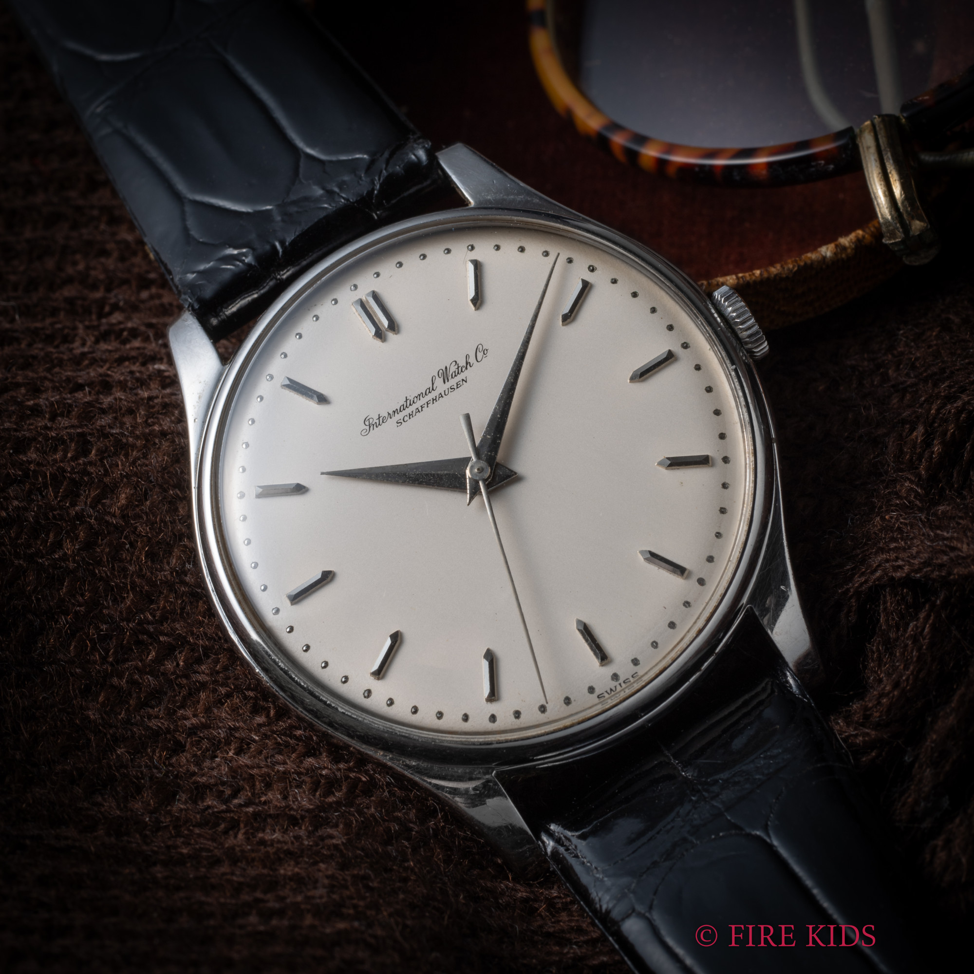 IWC Cal.89搭載 1959年製 ロービート手巻き 筆記体ロゴ オールドインター