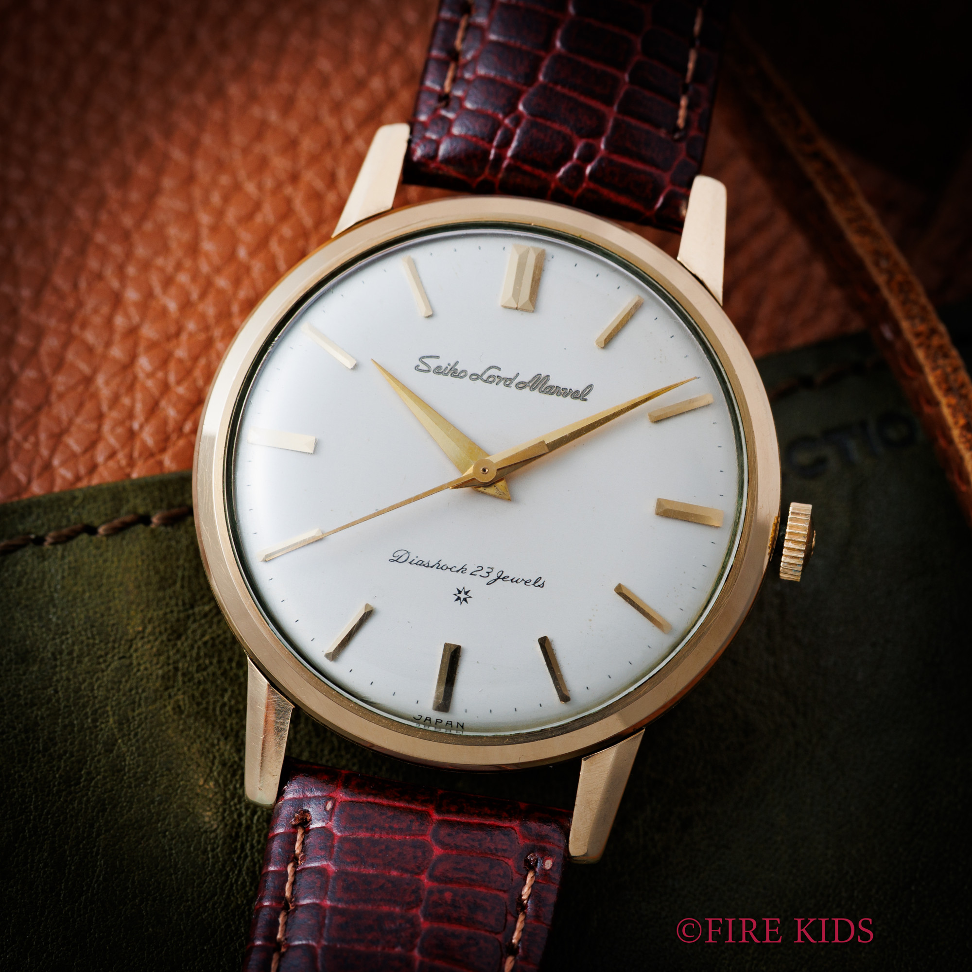 セイコー ロードマーベル 1960年製（昭和35年製）Ref.J14068 ハマグリケース 彫文字SDダイヤル 23石手巻