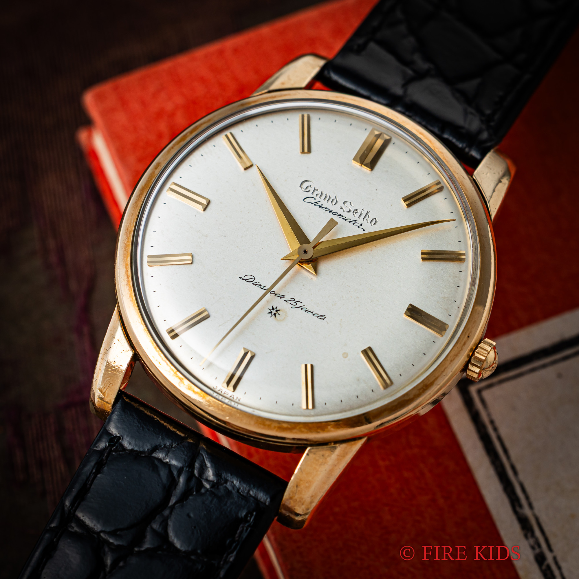 グランドセイコー ファーストモデル 1960年製（昭和35年製） Ref.J14070GS 彫文字盤 山針