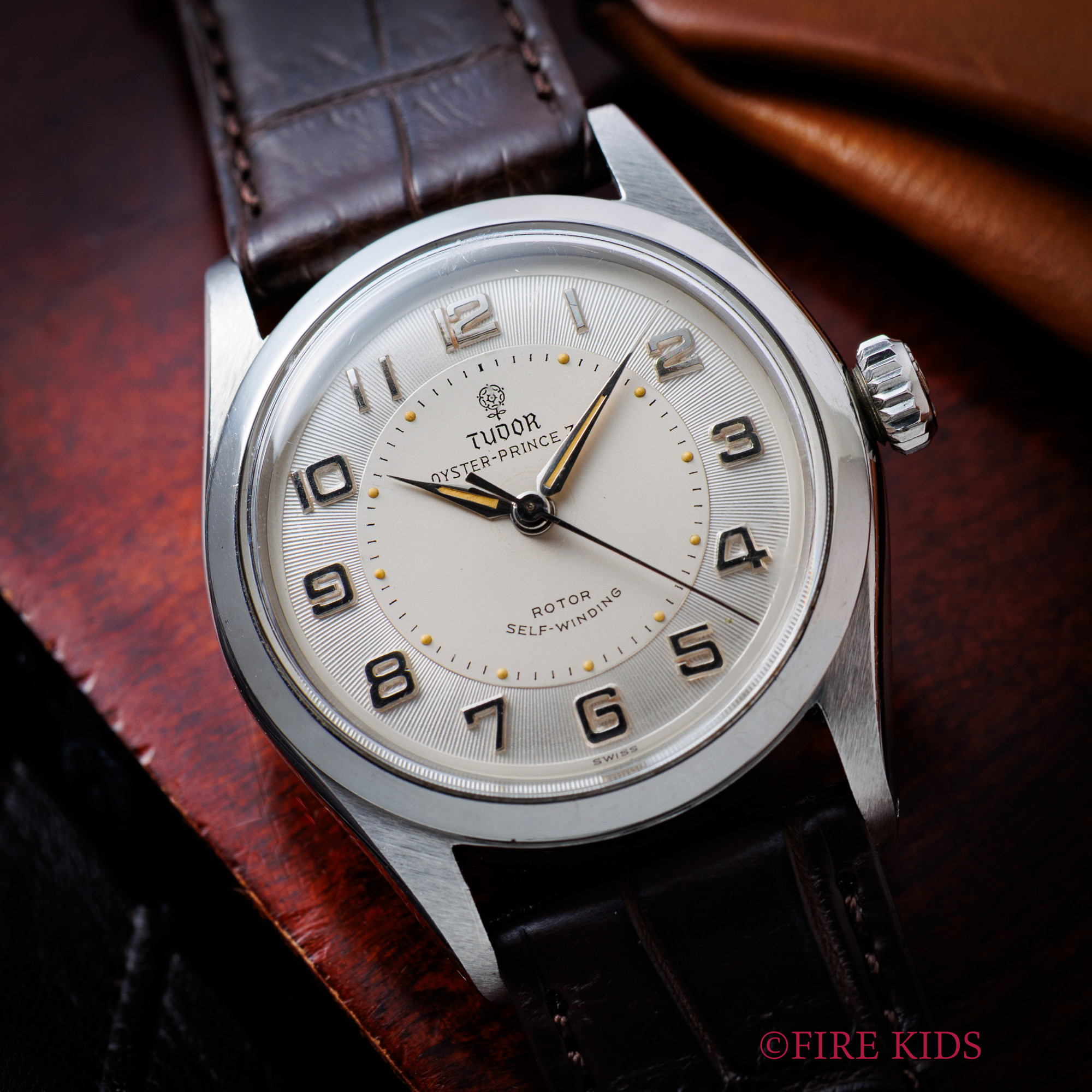 チューダー オイスタープリンス34 1956年製 Ref.7909 小薔薇ツートンアラビアダイヤル バタフライローター自動巻 王冠リューズ