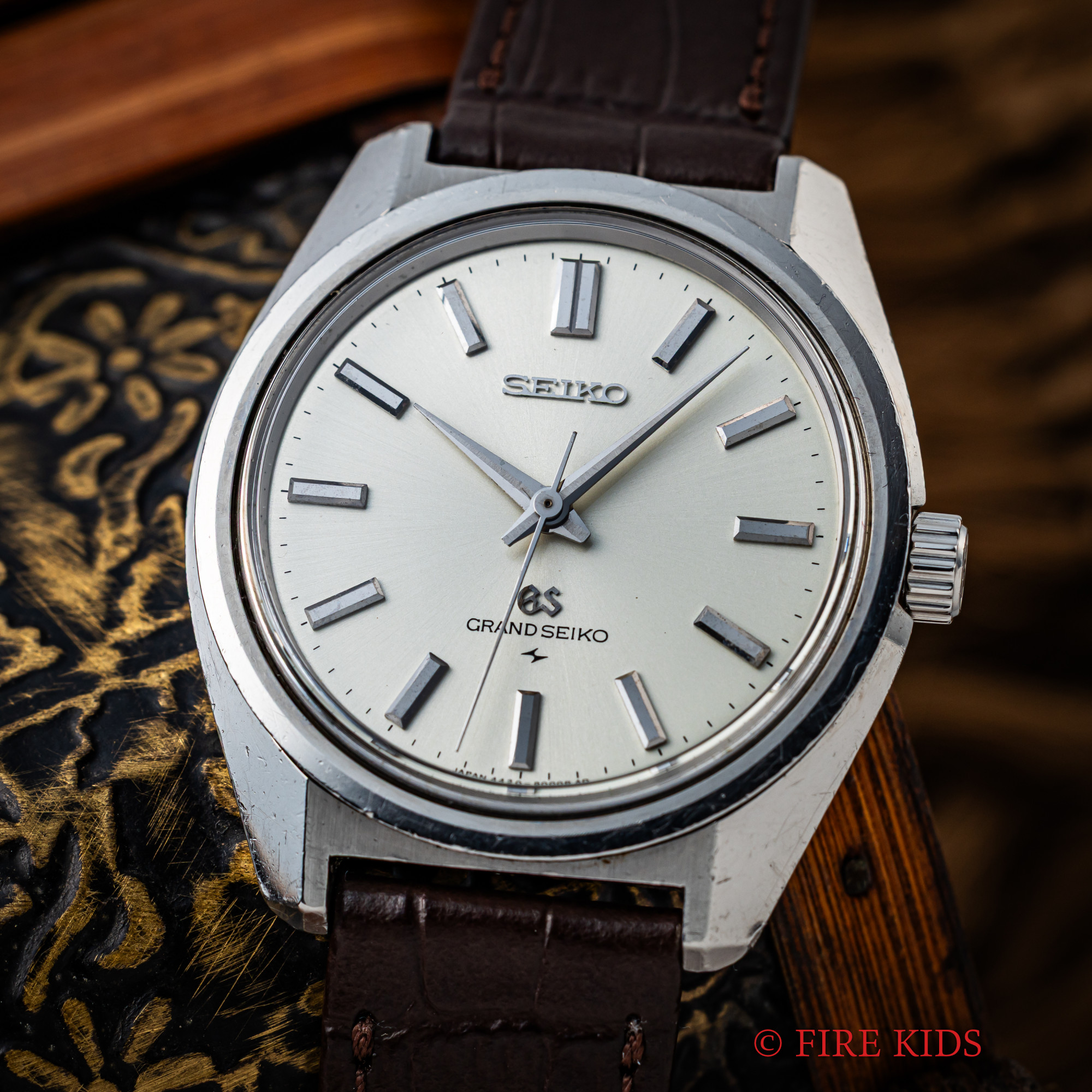 グランドセイコー 44GS後期型 1968年製 Ref.4420-8000 ロービート手巻 セイコースタイルケース