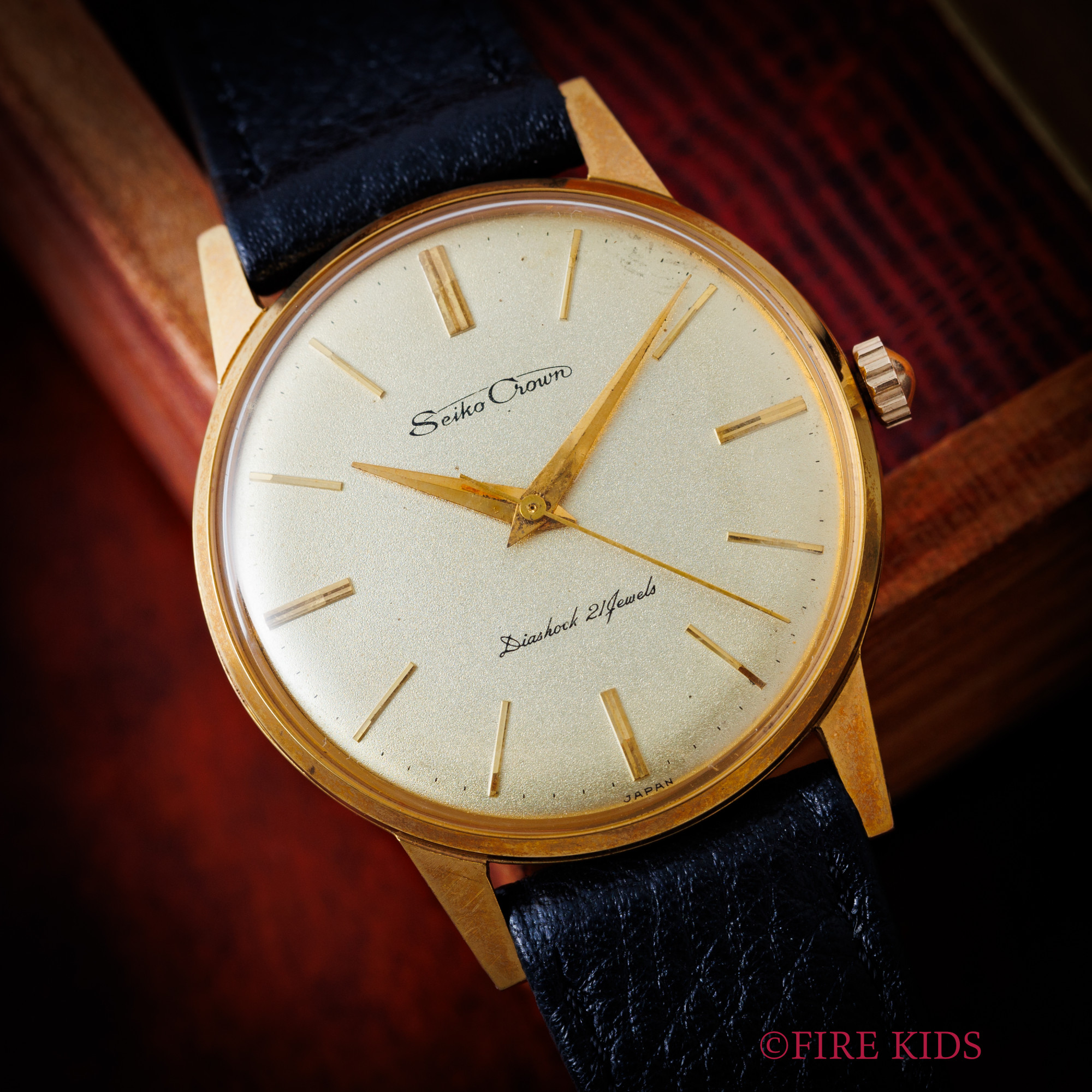 セイコー クラウン 1963年製 梨地文字盤 Ref.J14096 21石手巻 EGPケース