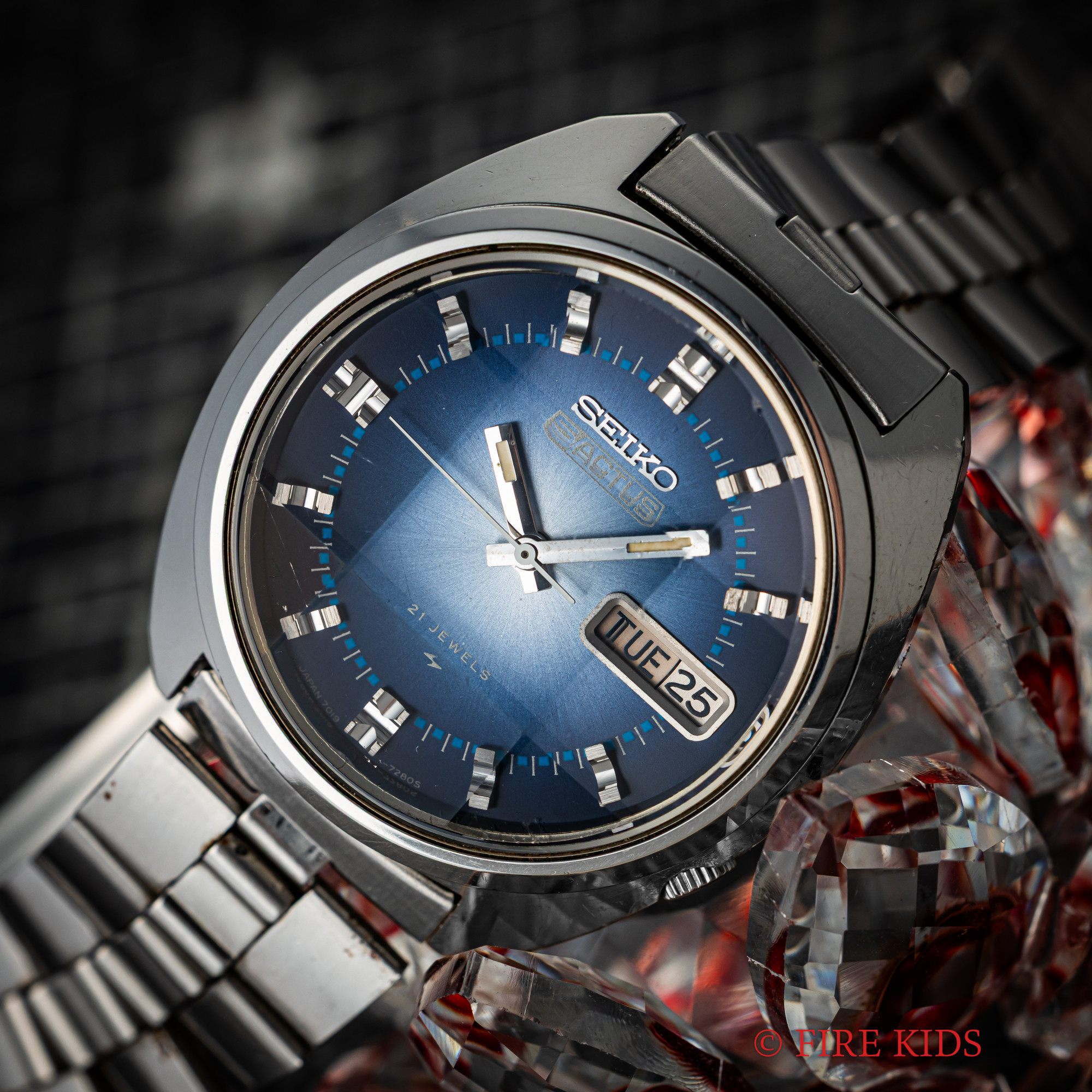 セイコー  5アクタス カットガラス ブルーグラデーション 1972年製 Ref.7019-7210