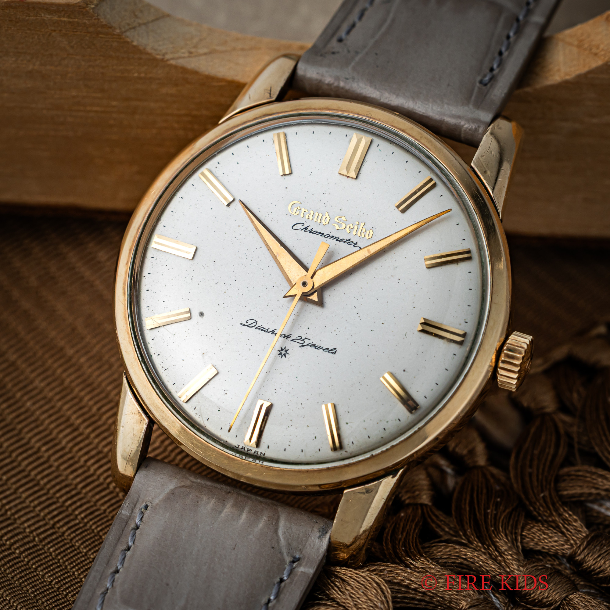 グランドセイコー ファーストモデル 1962年製 J14070E GS 浮き文字盤 Cal.3180