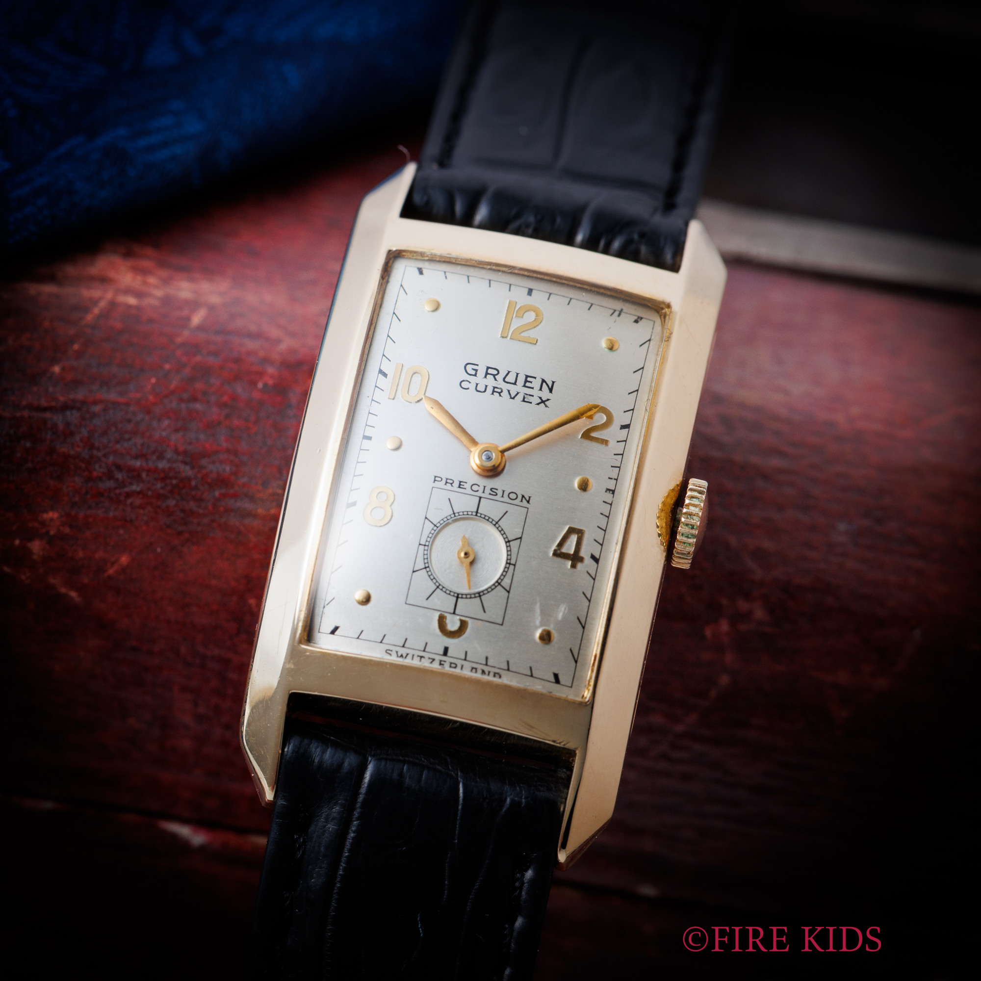 グリュエン カーベックス 10金張りケース 湾曲ケース 1940年代製 手巻き 飛びアラビア