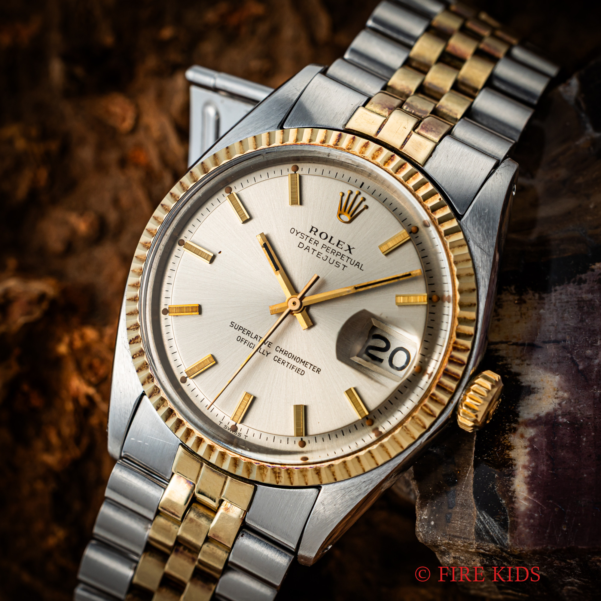 ロレックス 1971年製 デイトジャスト コンビ シルバーダイヤル Ref.1601 自動巻クロノメーター Cal.1570ハック付き 純正コンビジュビリーブレス