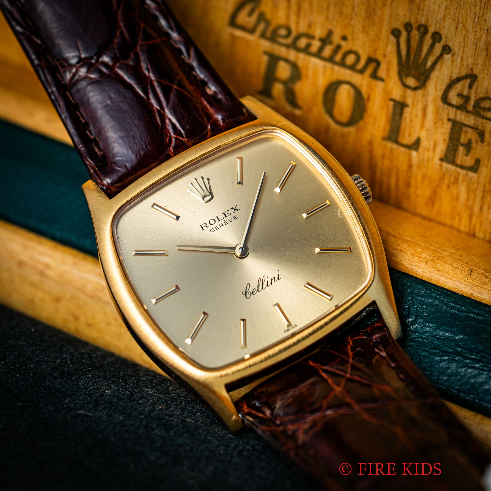 ロレックス 18金無垢チェリーニ トノー型 1975年製 Ref.3805A 手巻 箱、サービスケース付