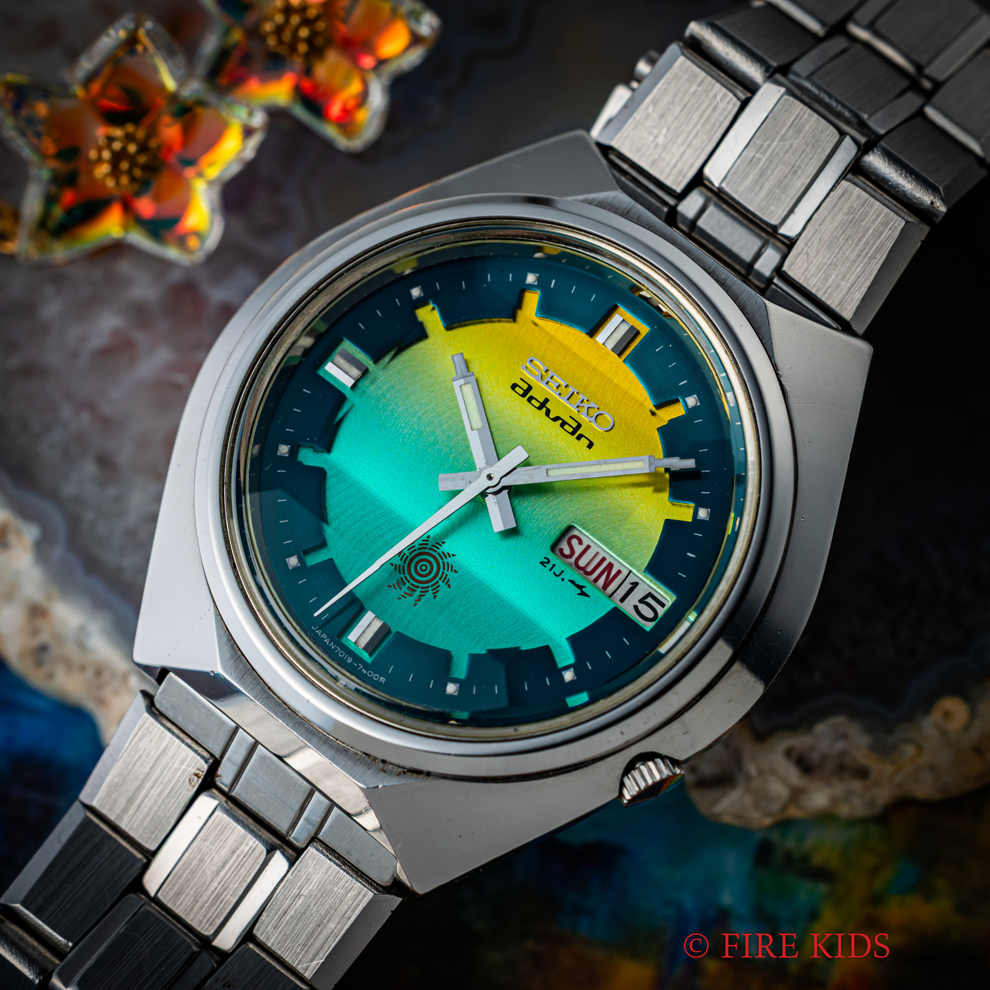 セイコー アドヴァン 1973年製 Ref.7019-7290 デイデイト バイカラーダイヤル カットガラス 純正ブレス