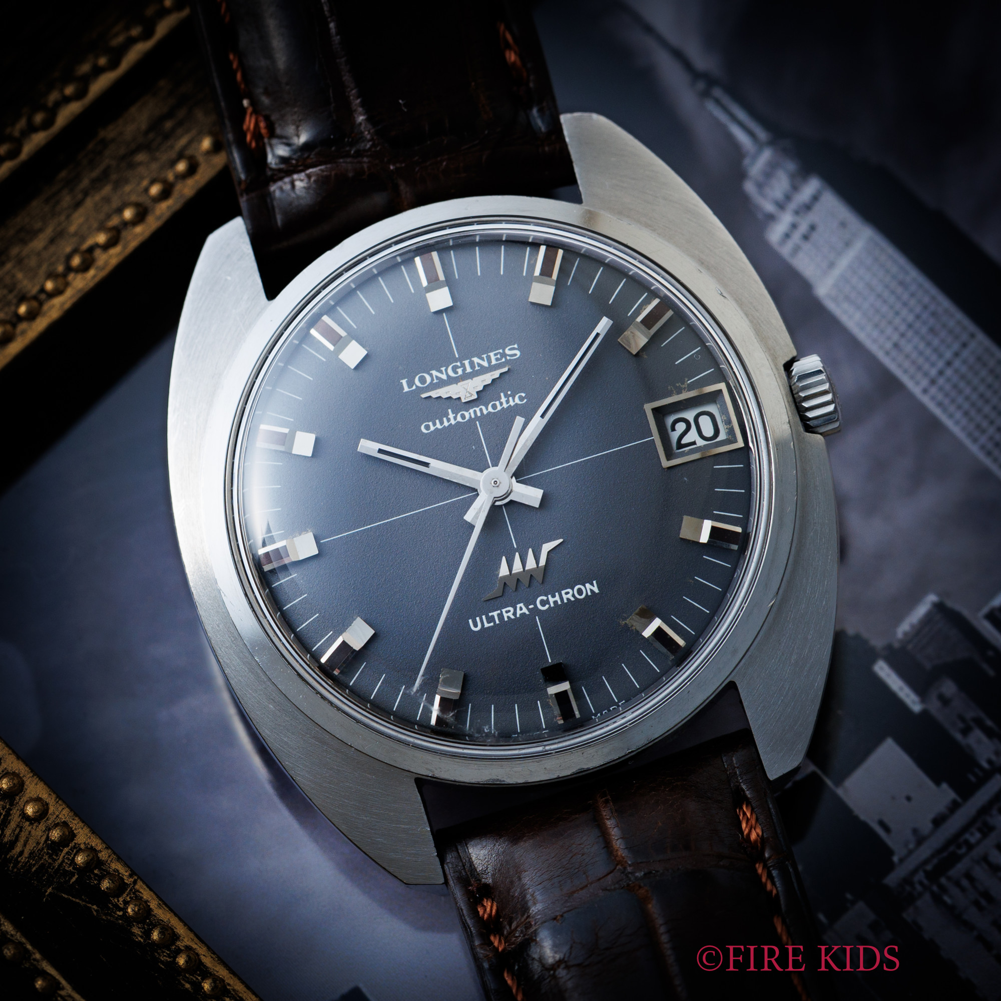 ロンジン ウルトラクロン グレーダイヤル Cラインケース 10振動自動巻き ハイビート 1969年製